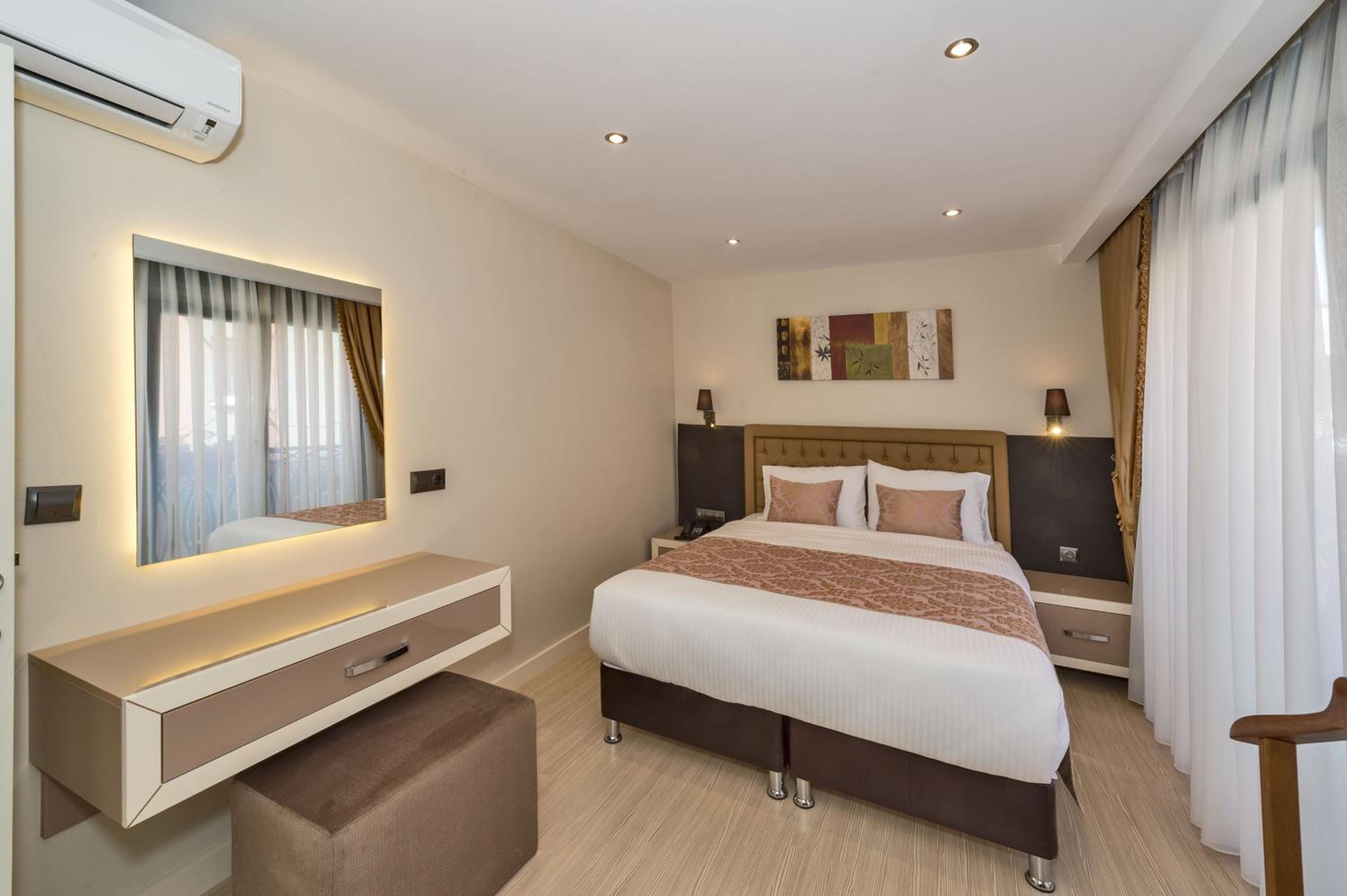 Gen Suites - Image 80