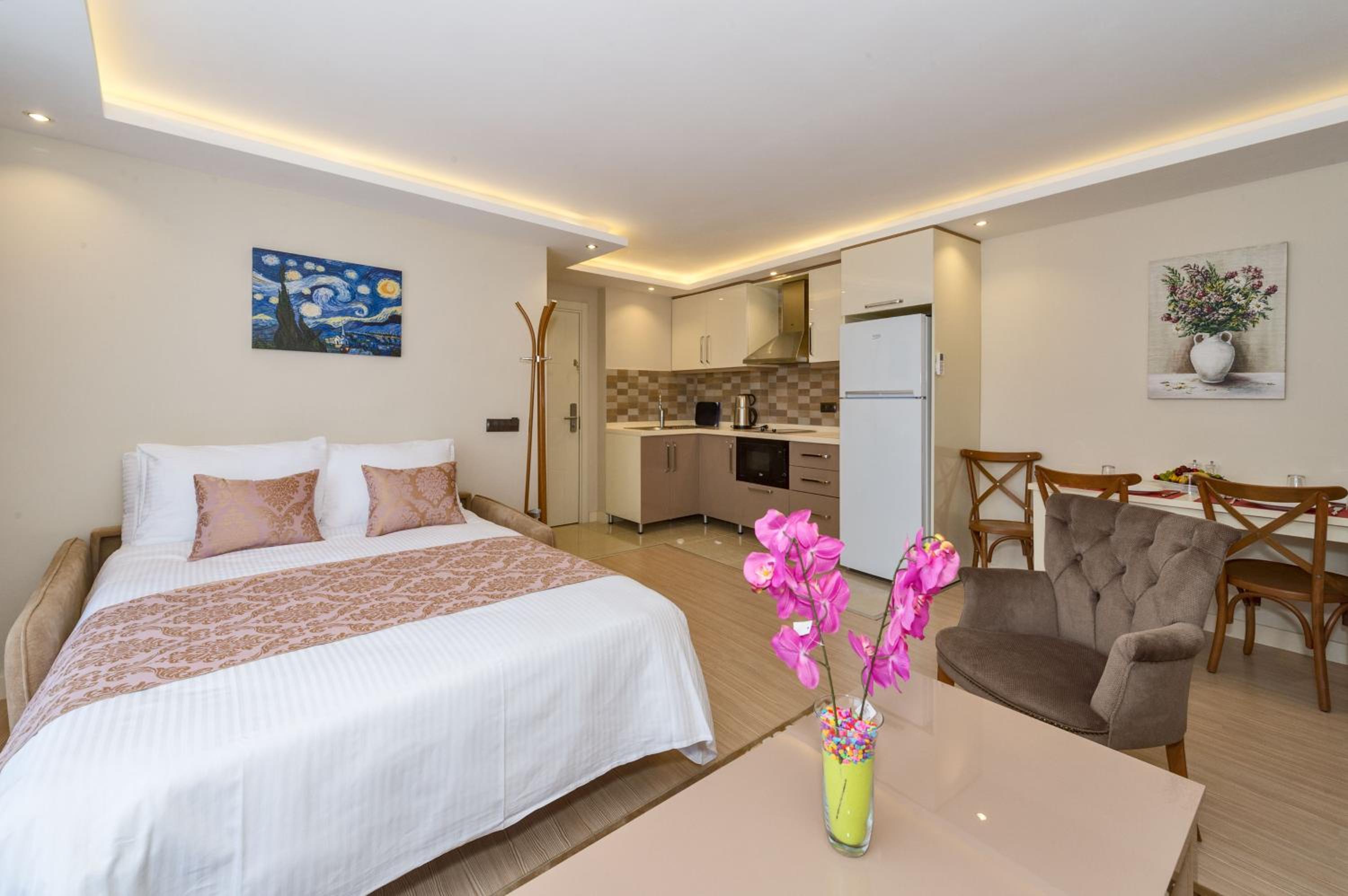 Gen Suites - Image 61