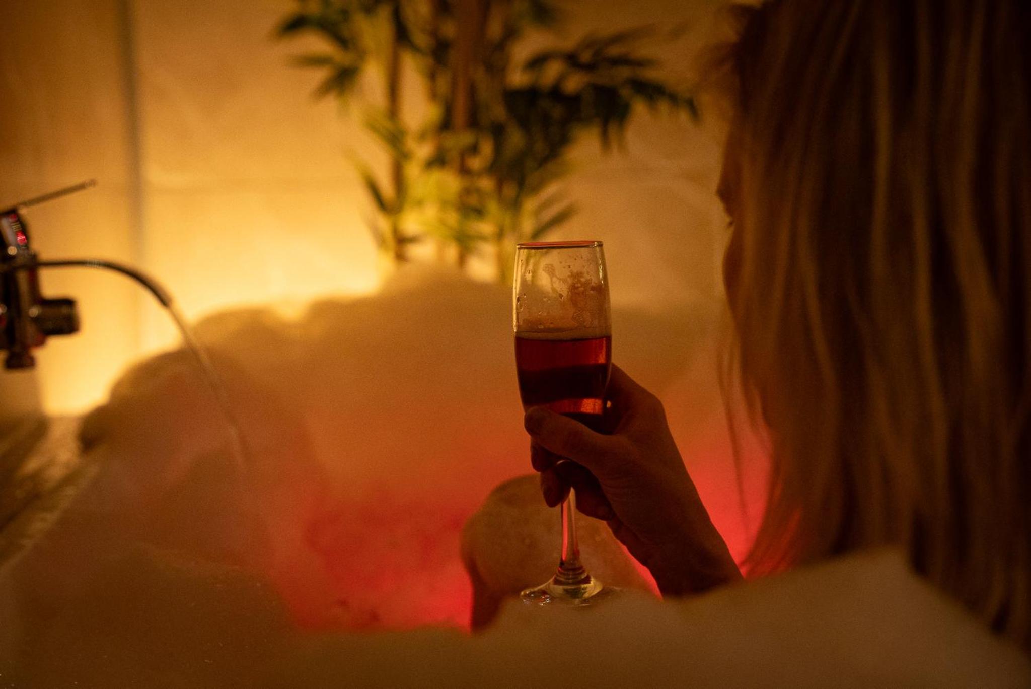 Suite Romantique Cinta Bali SPA privé - Châteaux de la Loire