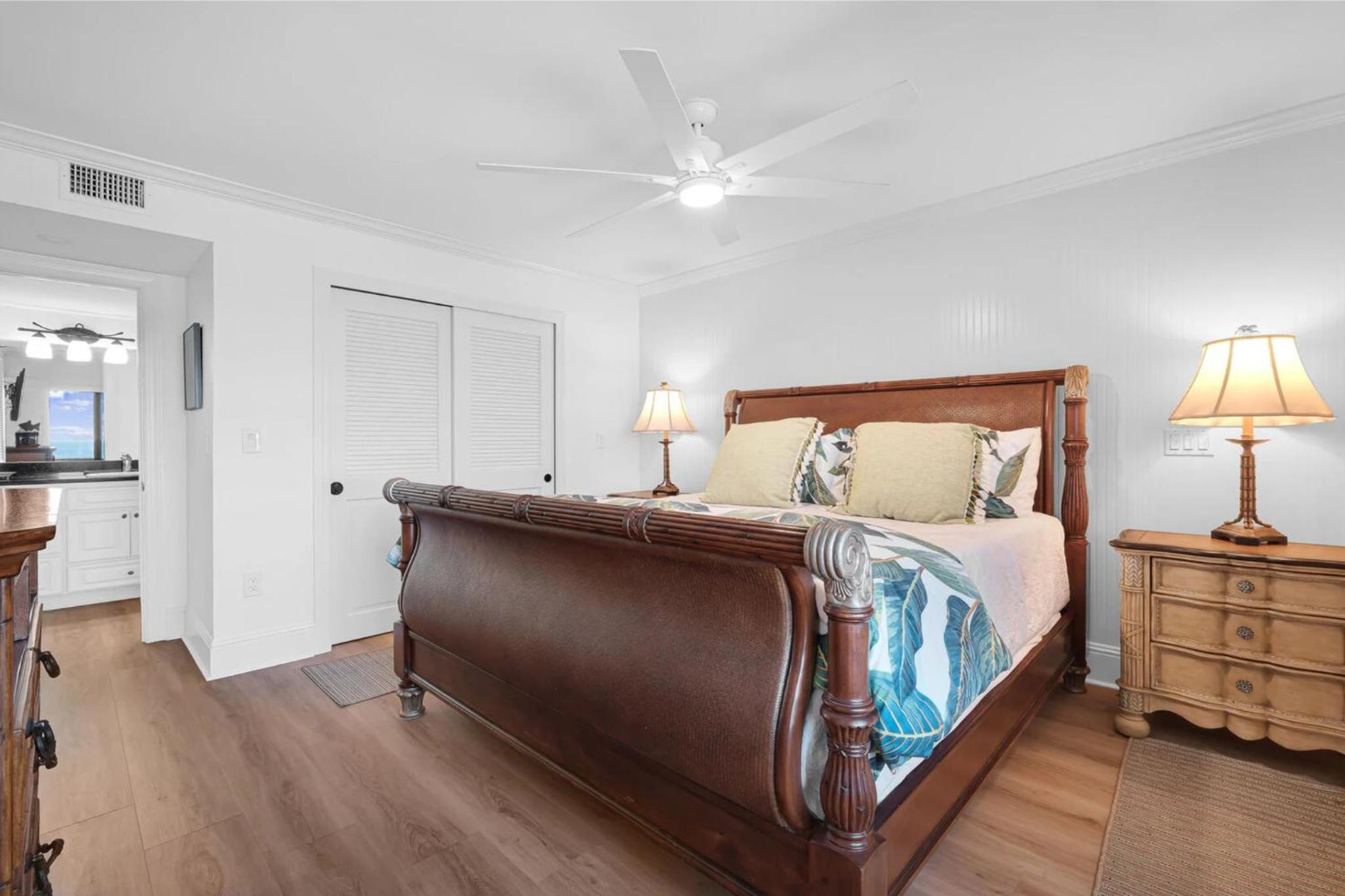 Luxury, direct oceanfront top-floor corner with wrap-around balcony and heated pool
