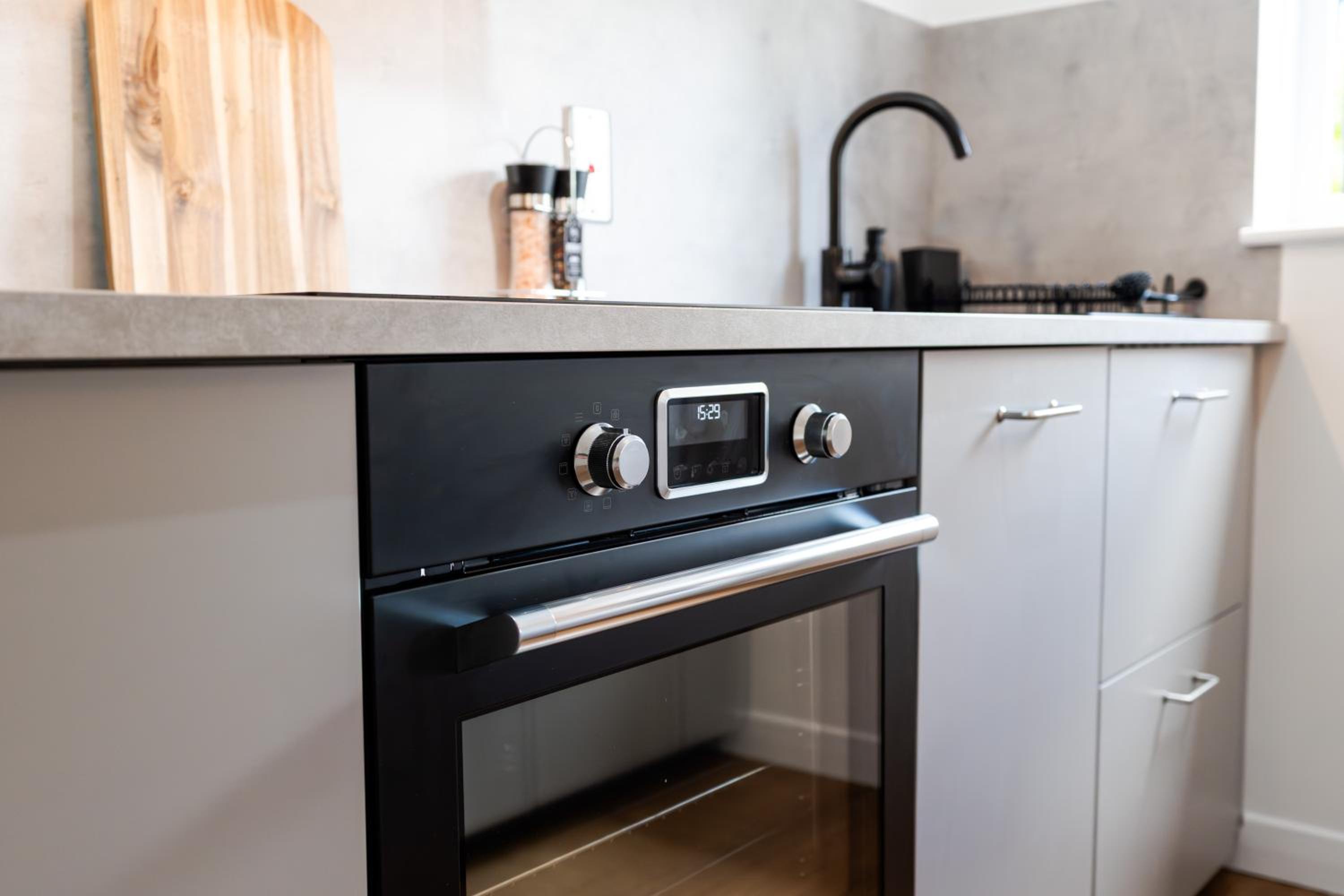 2Bedroom Apartment-Free Parking