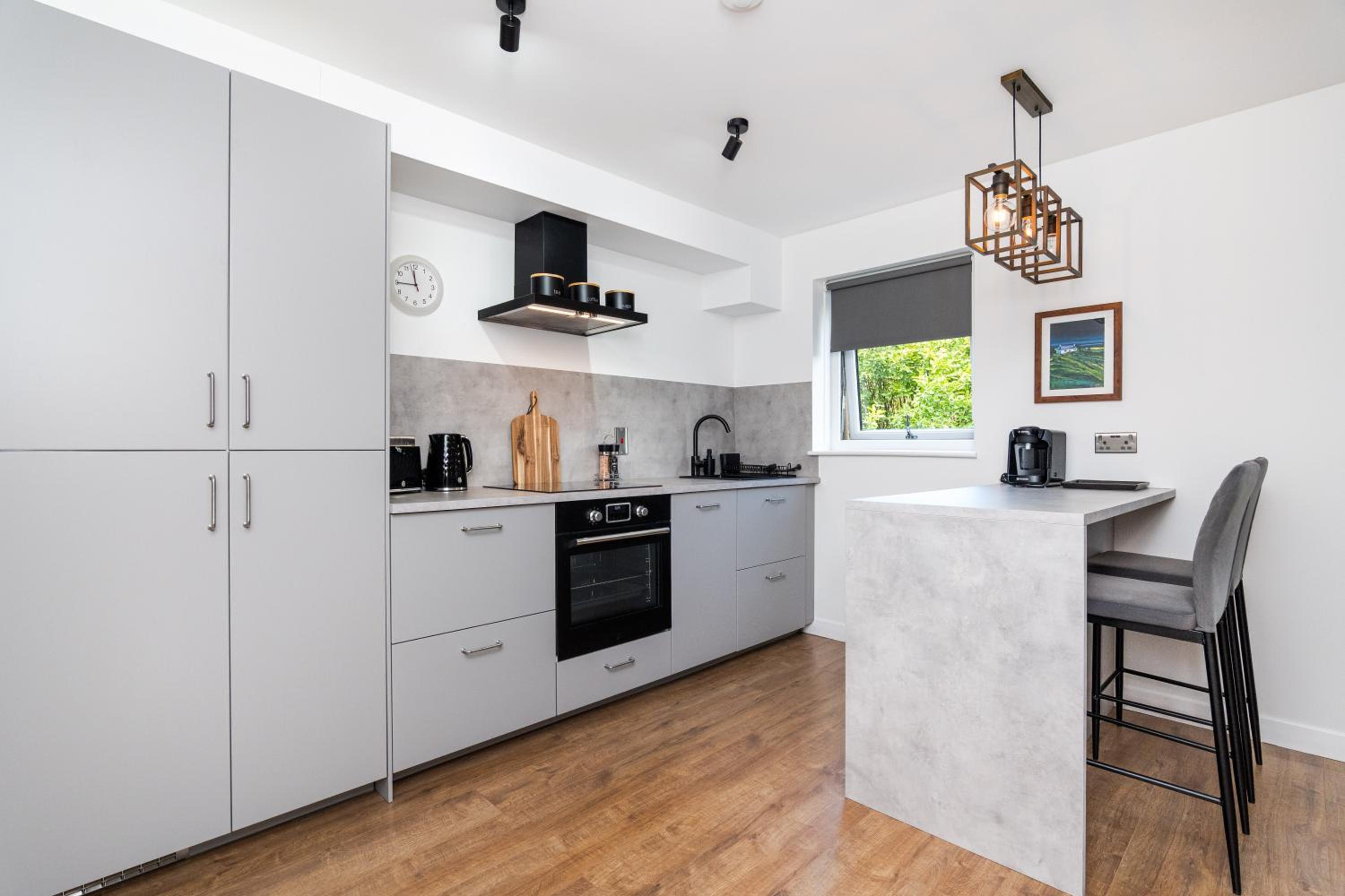 2Bedroom Apartment-Free Parking
