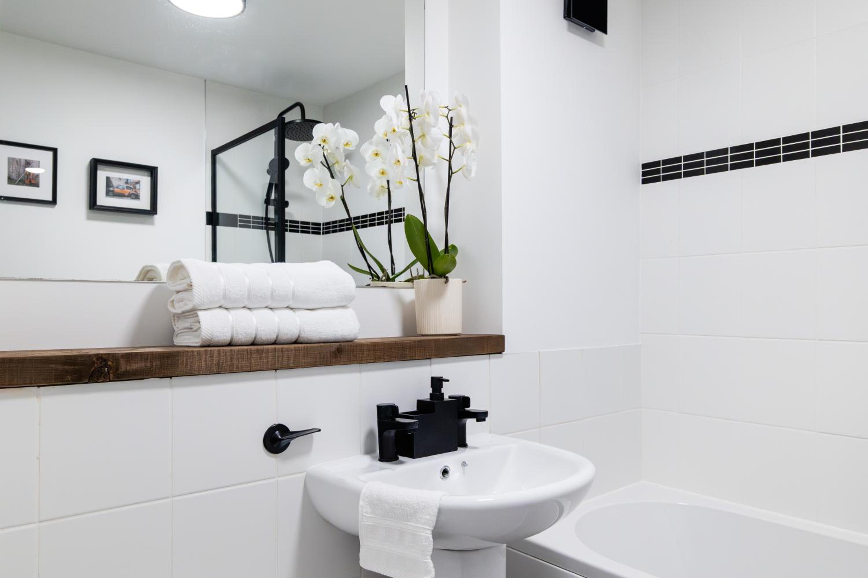 2Bedroom Apartment-Free Parking
