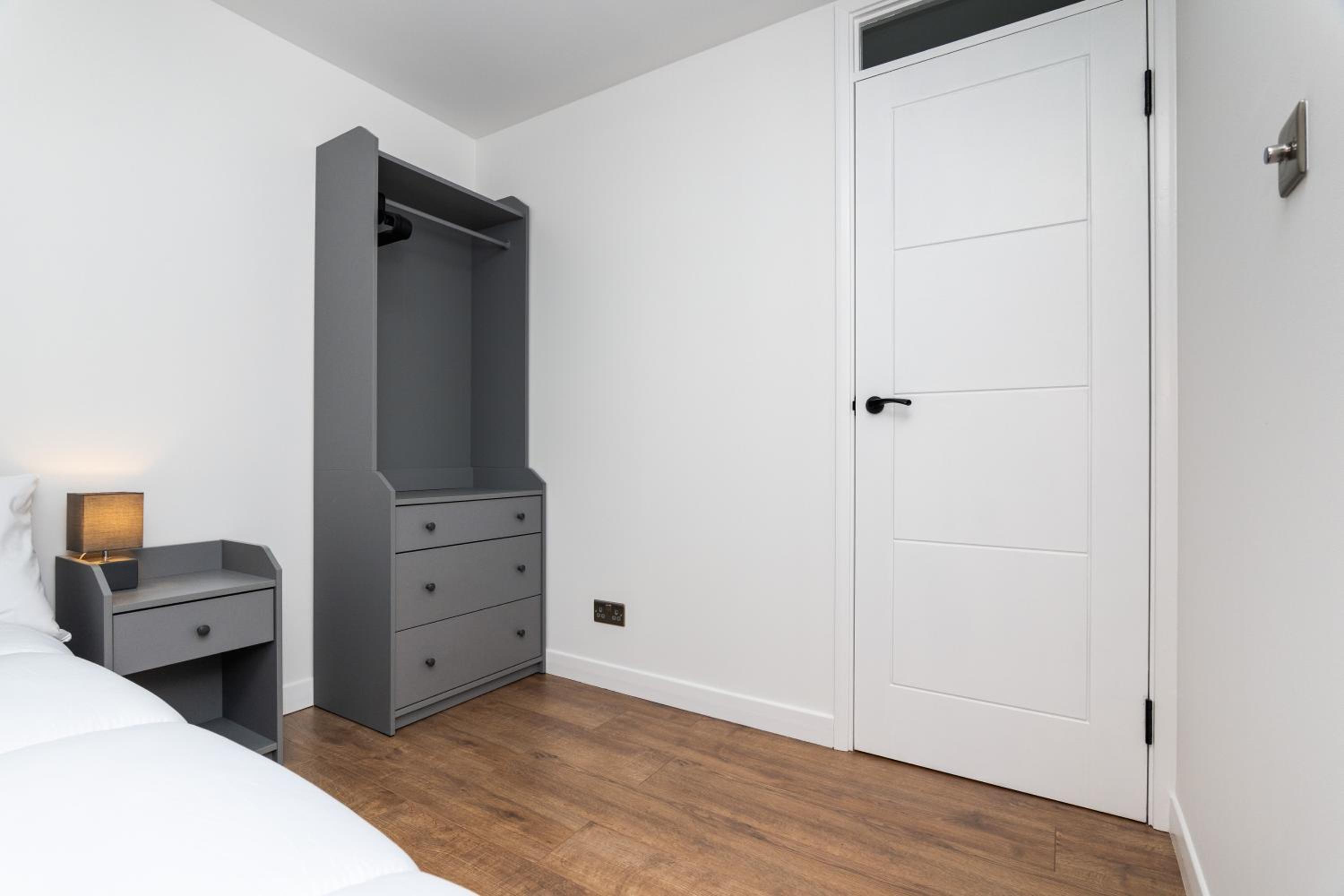 2Bedroom Apartment-Free Parking