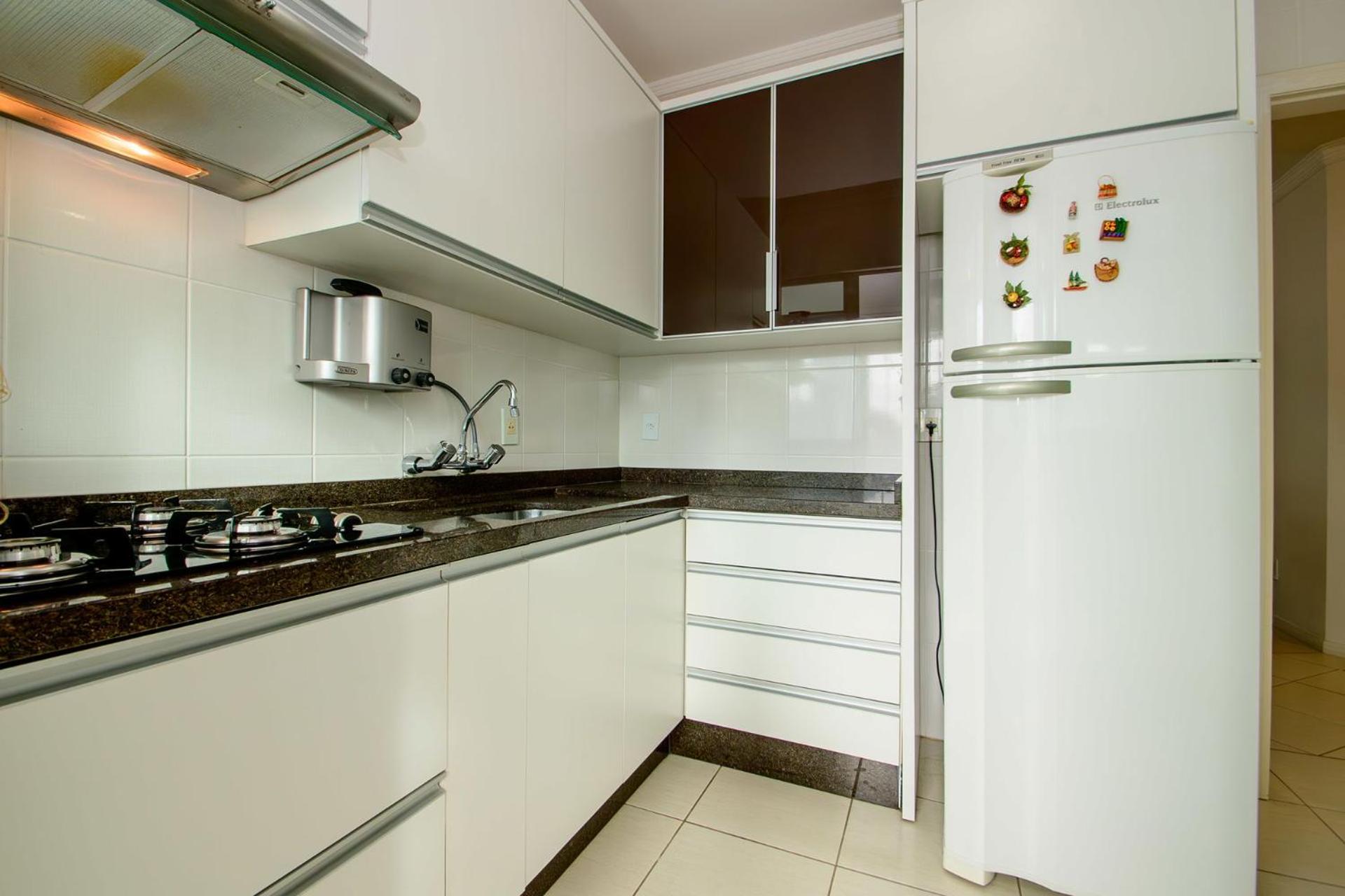 Apto com 3 quartos no centro de Balneário DM2603