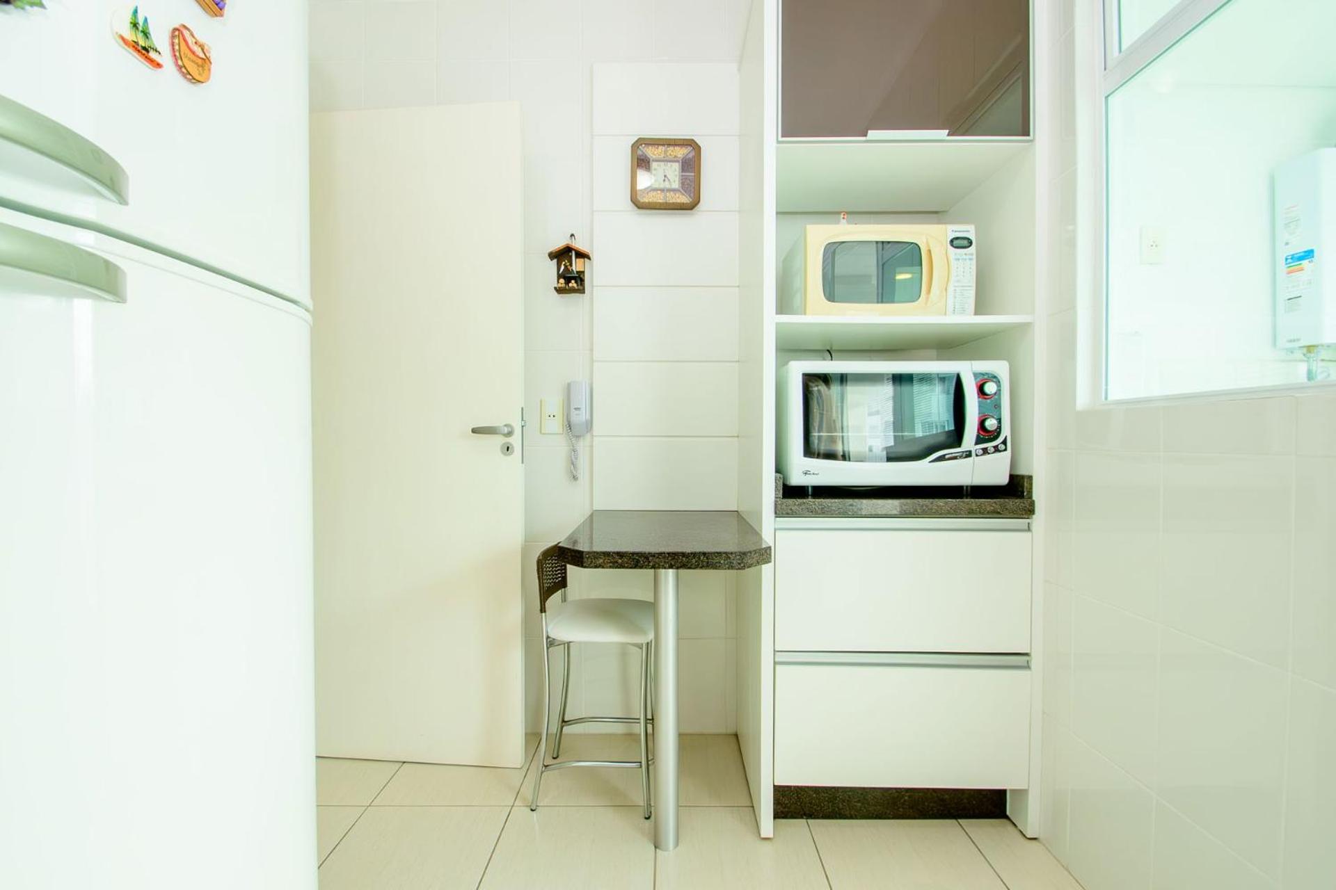 Apto com 3 quartos no centro de Balneário DM2603