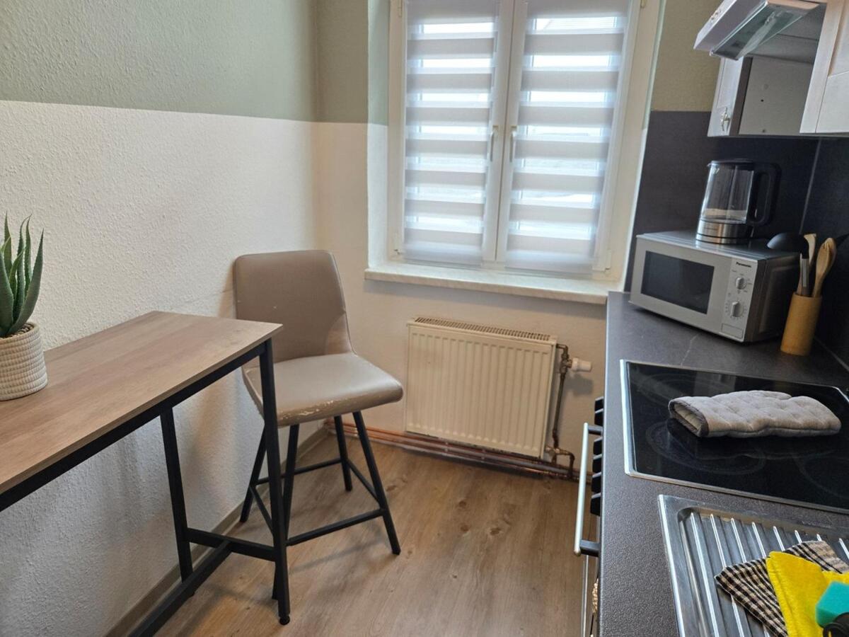 FeWo 5 Personen, Nähe Bahnhof, WLAN,Balkon