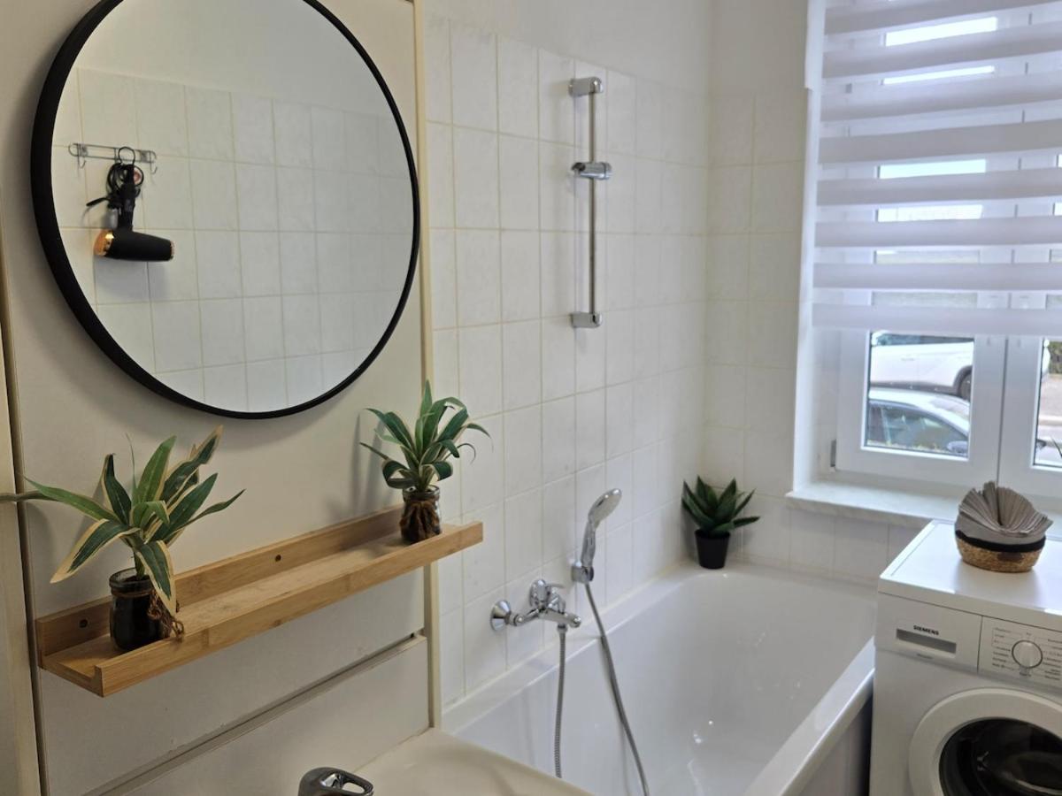 FeWo 5 Personen, Nähe Bahnhof, WLAN,Balkon