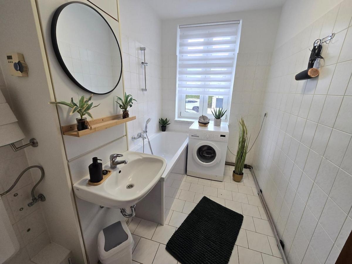 FeWo 5 Personen, Nähe Bahnhof, WLAN,Balkon