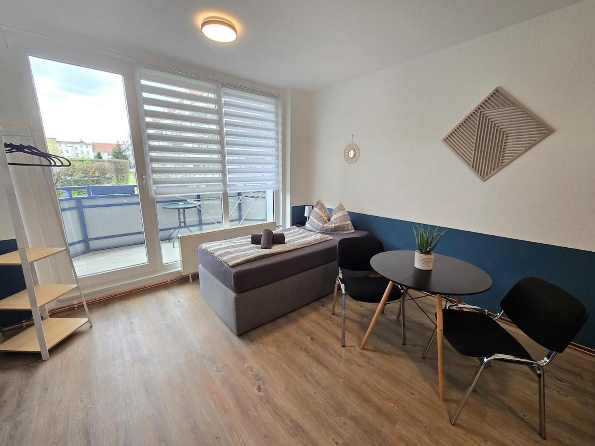 FeWo 5 Personen, Nähe Bahnhof, WLAN,Balkon
