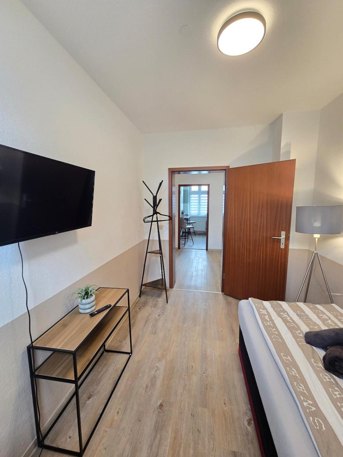 FeWo 5 Personen, Nähe Bahnhof, WLAN,Balkon