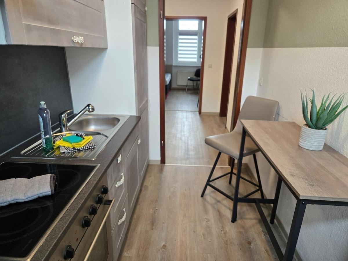 FeWo 5 Personen, Nähe Bahnhof, WLAN,Balkon