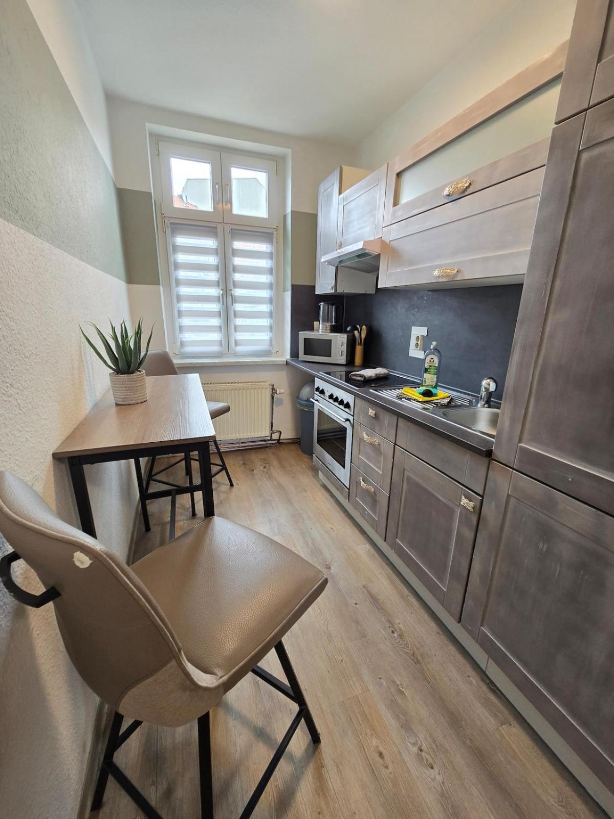 FeWo 5 Personen, Nähe Bahnhof, WLAN,Balkon