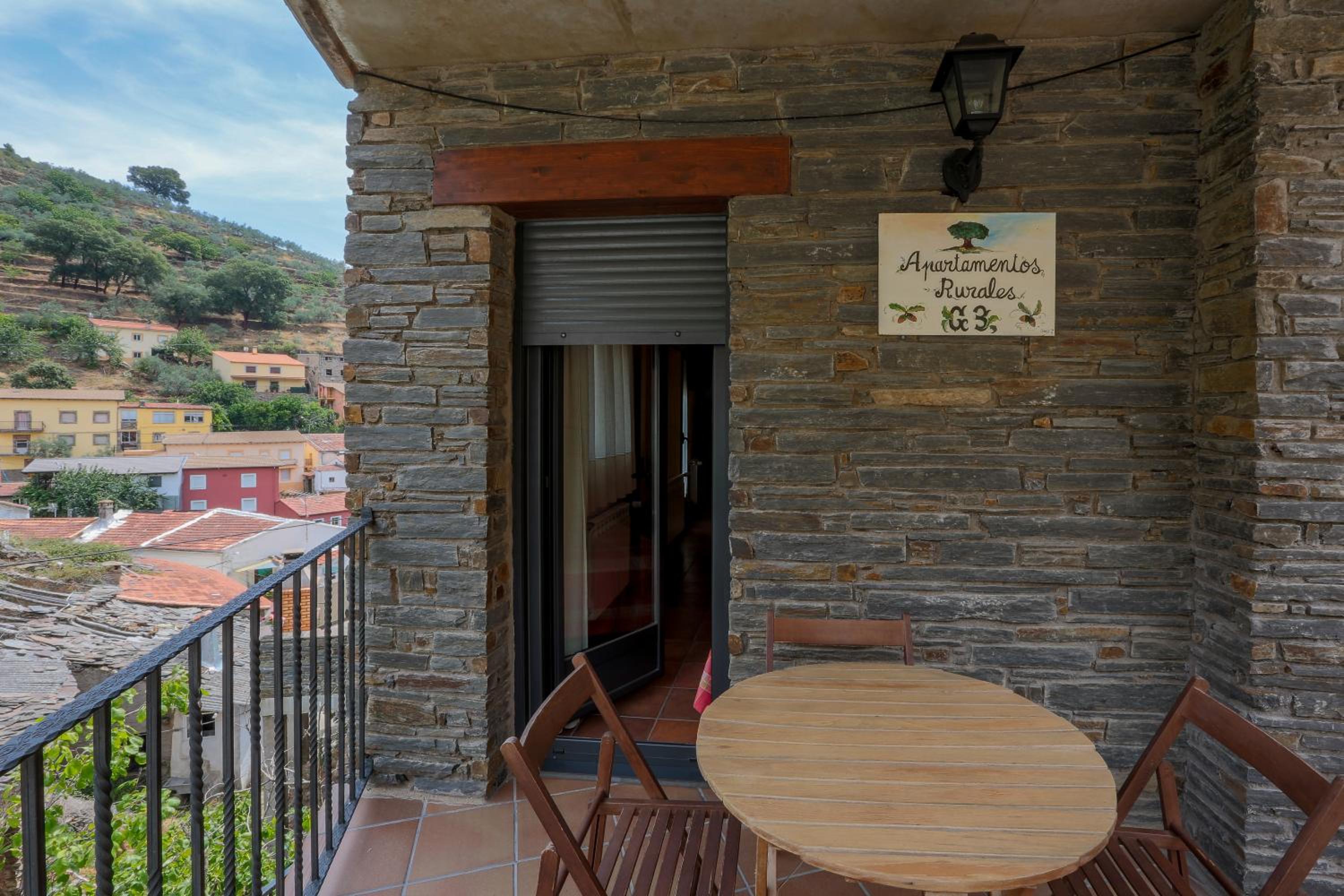 Alojamientos Rurales Hurdes Altas view 3