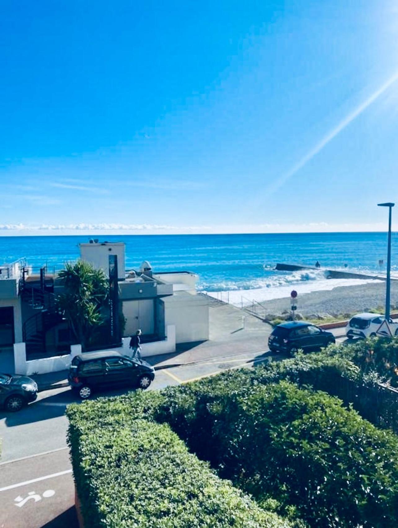 Studio Azur face à la mer - Parking privé
