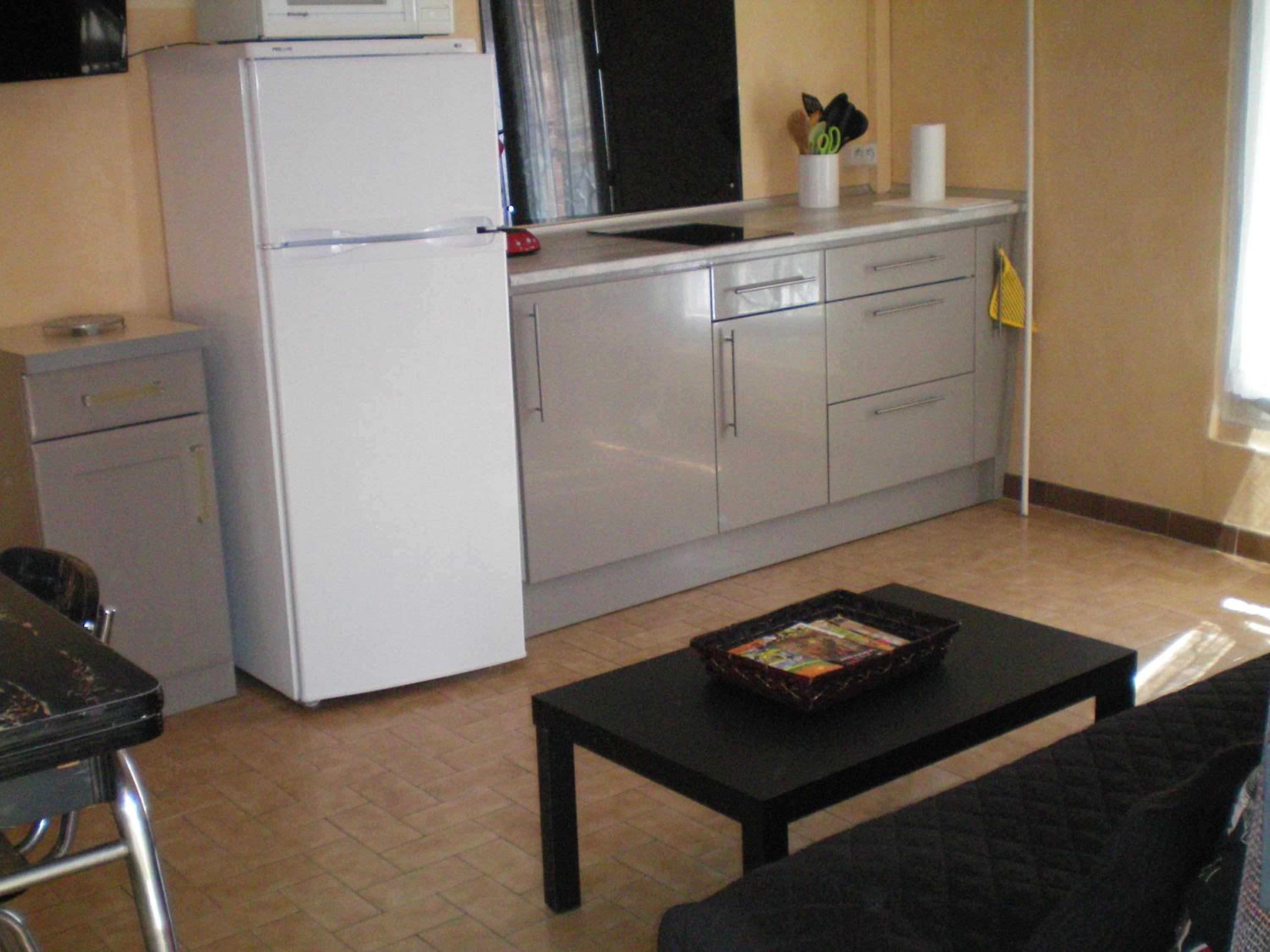 T2 dans maison de village view 5
