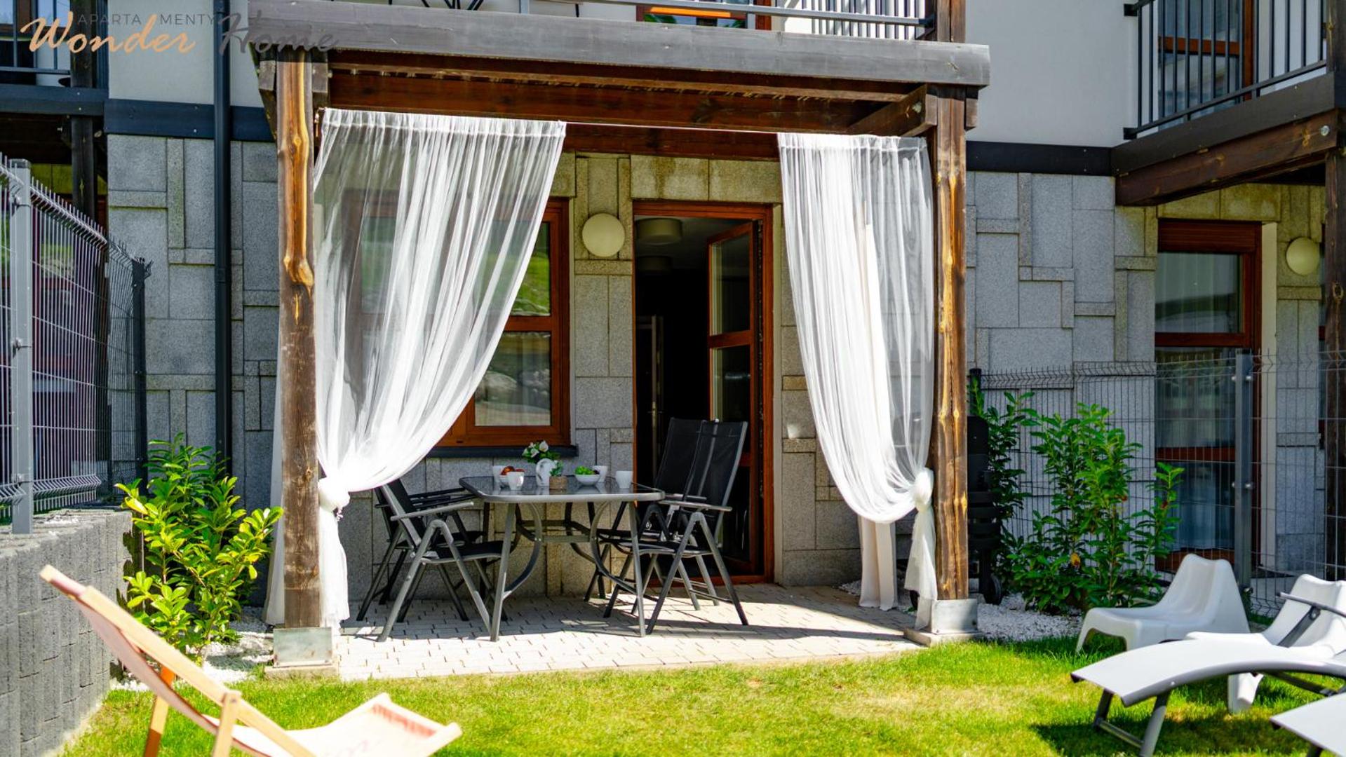 Wonder Home Residence - Apartamenty z balkonami i ogródkami, blisko stoku narciarskiego Karpatka i szlaków turystycznych