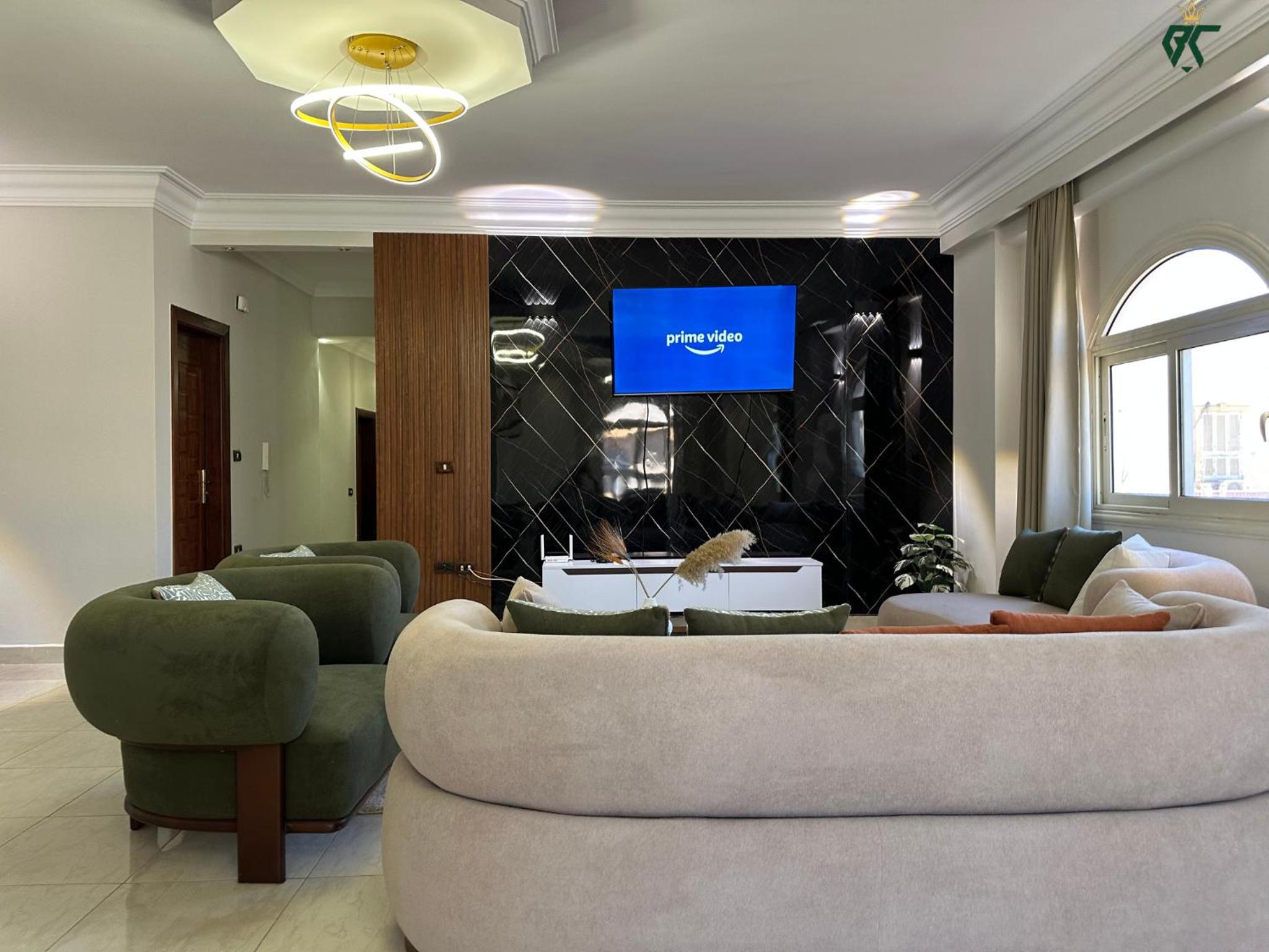 SKY LOUNGE by BC residence