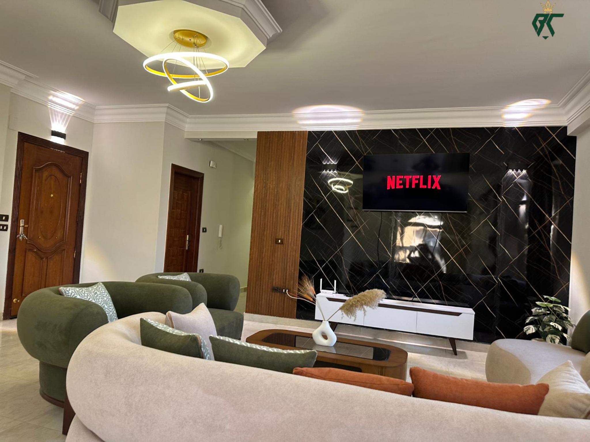 SKY LOUNGE by BC residence