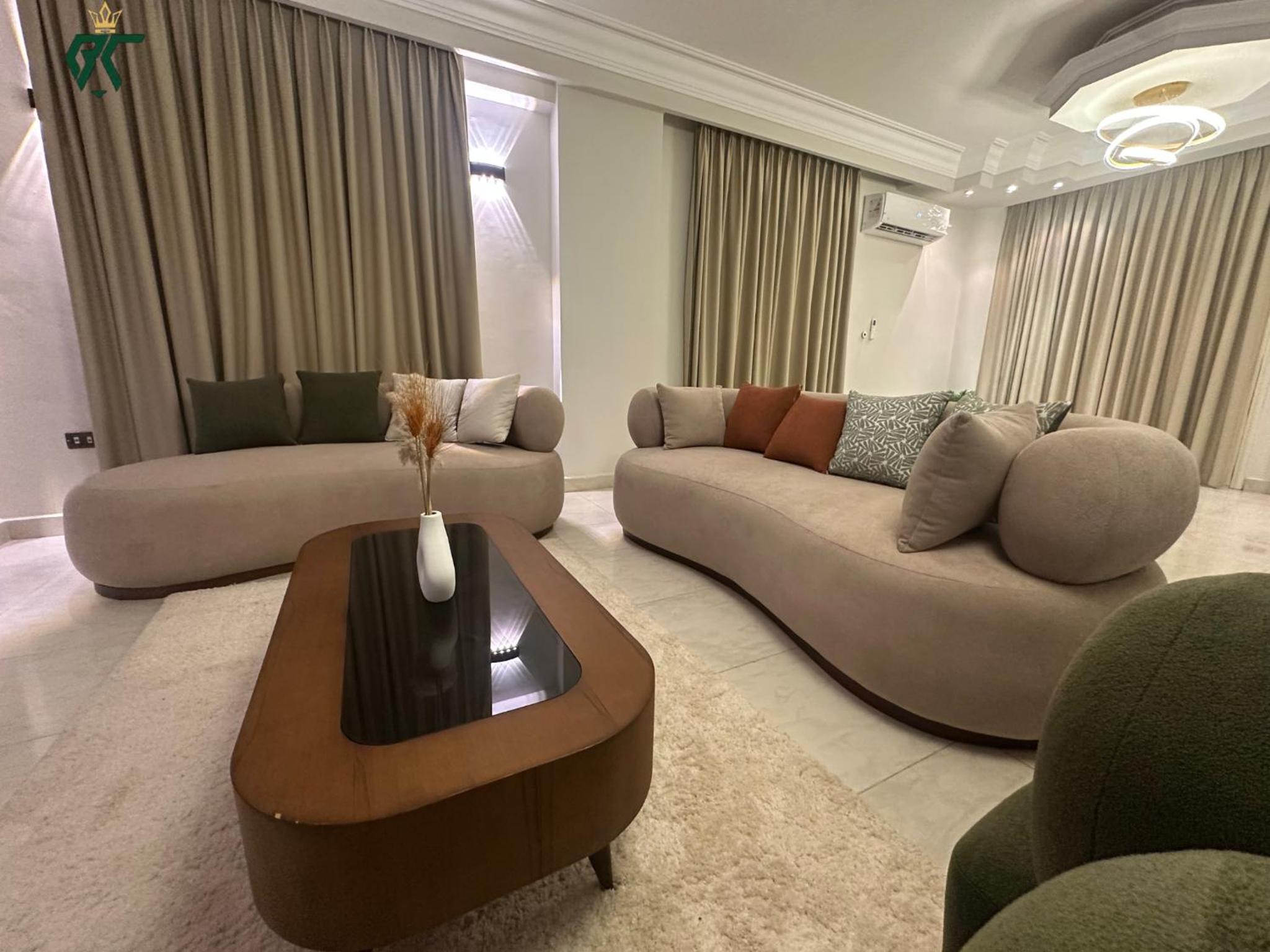 SKY LOUNGE by BC residence