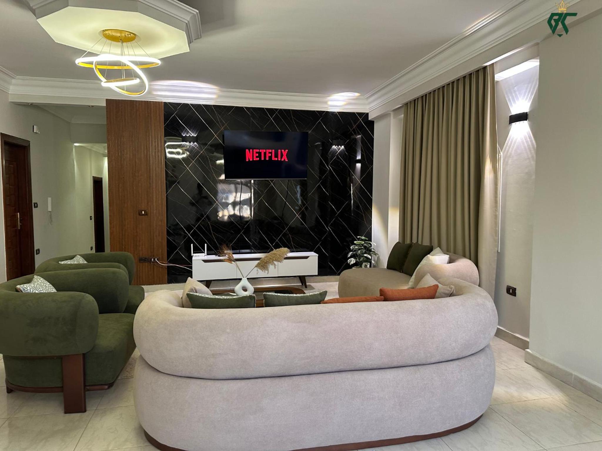 SKY LOUNGE by BC residence