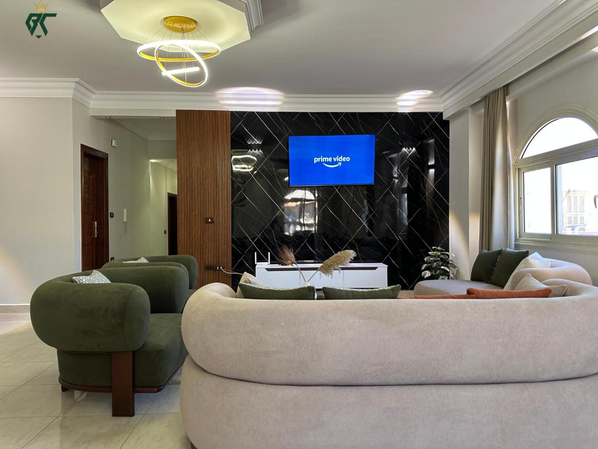 SKY LOUNGE by BC residence
