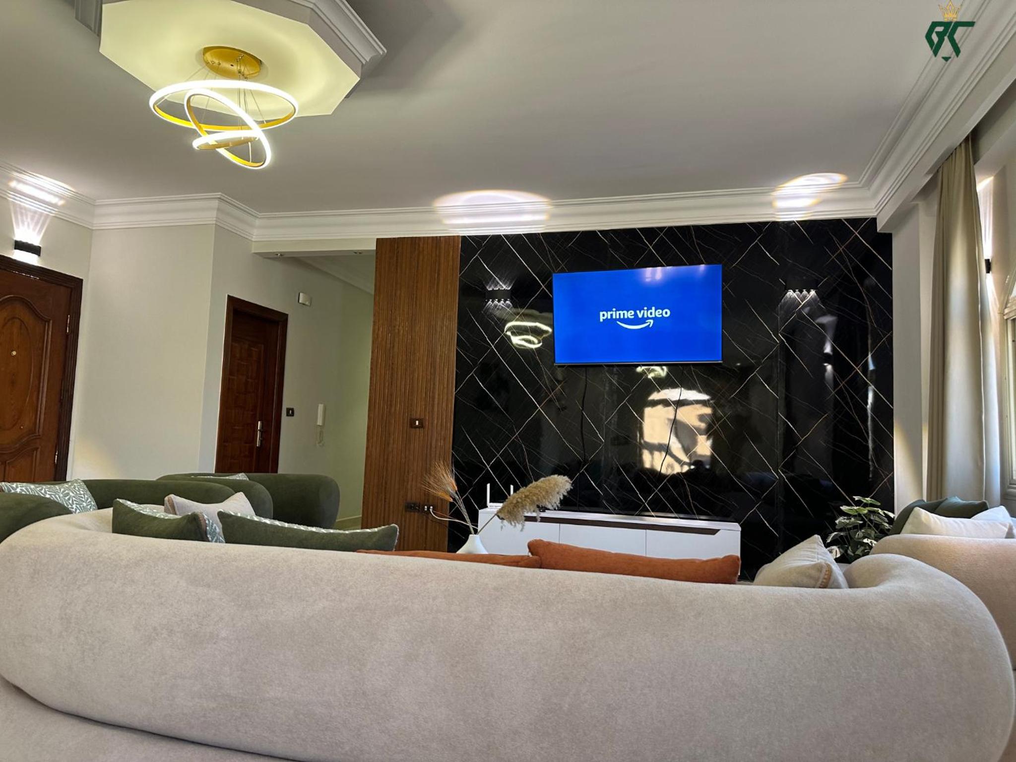 SKY LOUNGE by BC residence
