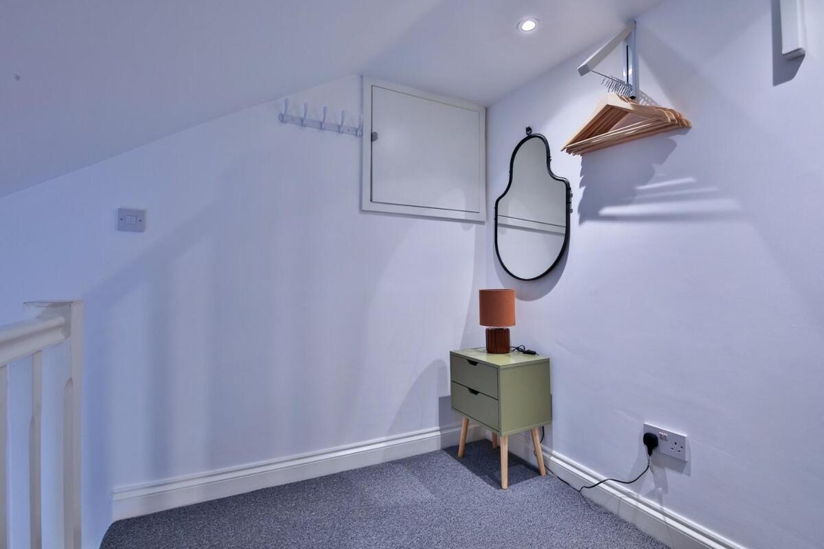 Modern 1-Bed Flat near Cardiff City Centre