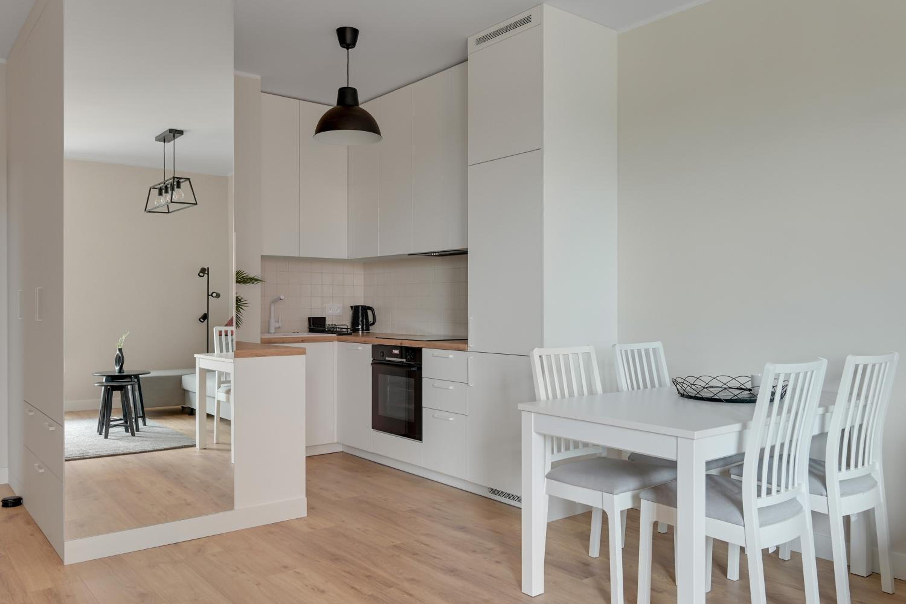 DOKI LifeStyle & Food Hall by Lion Apartments