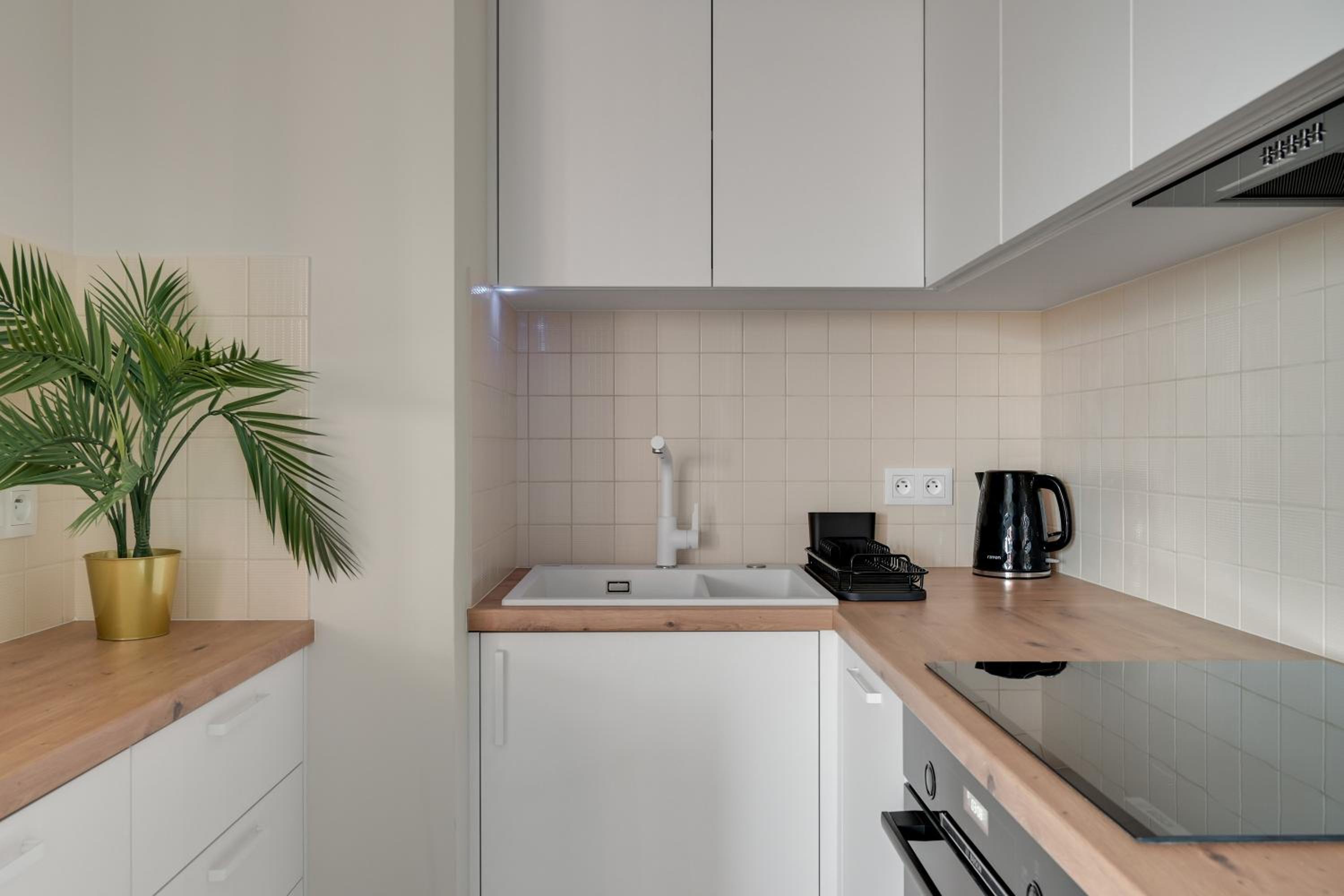 DOKI LifeStyle & Food Hall by Lion Apartments