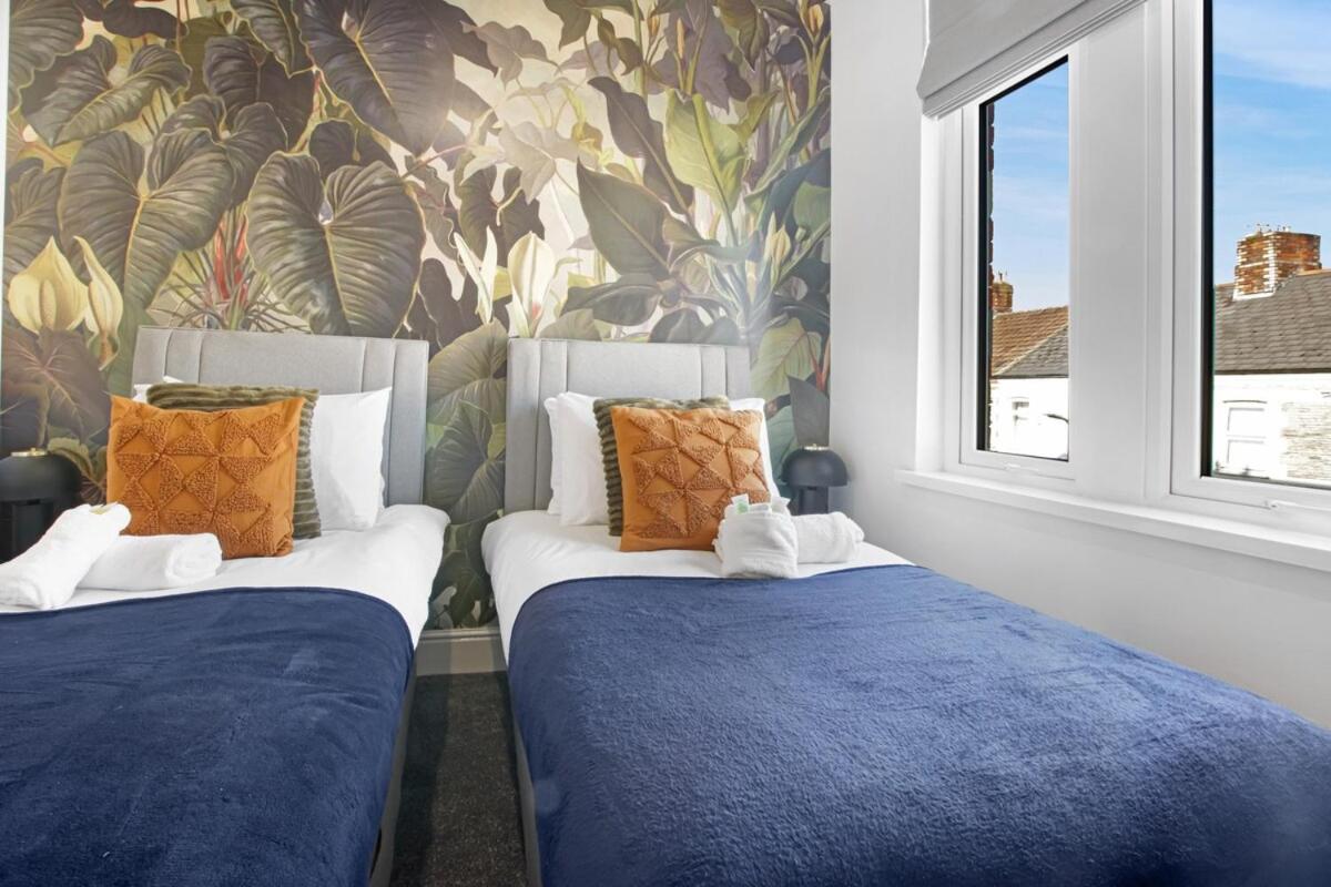 The Family Nest – 3-Bed Apartment with Parking