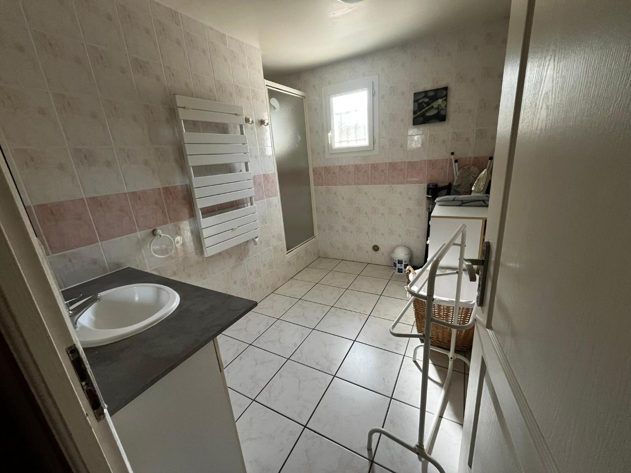 Jolie maison avec piscine