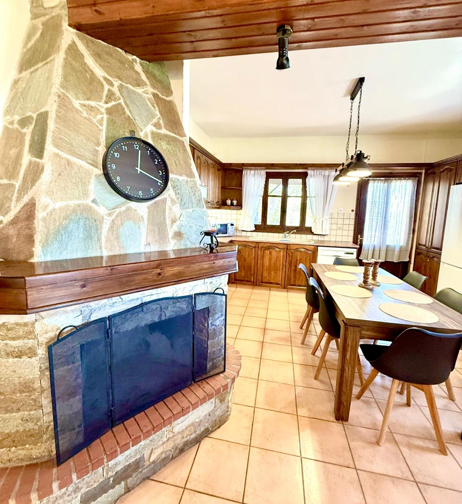 Apokas Country House