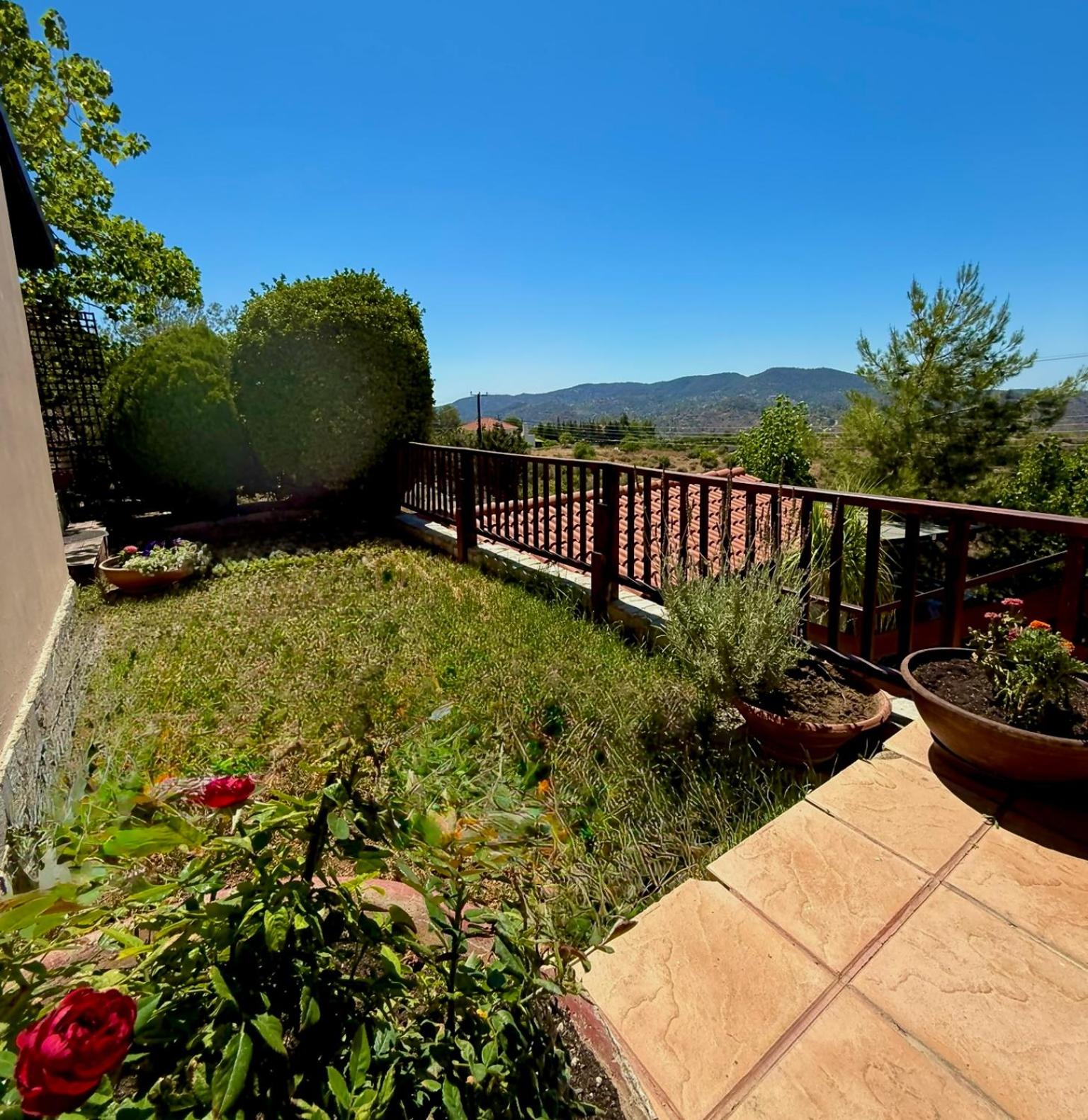 Apokas Country House
