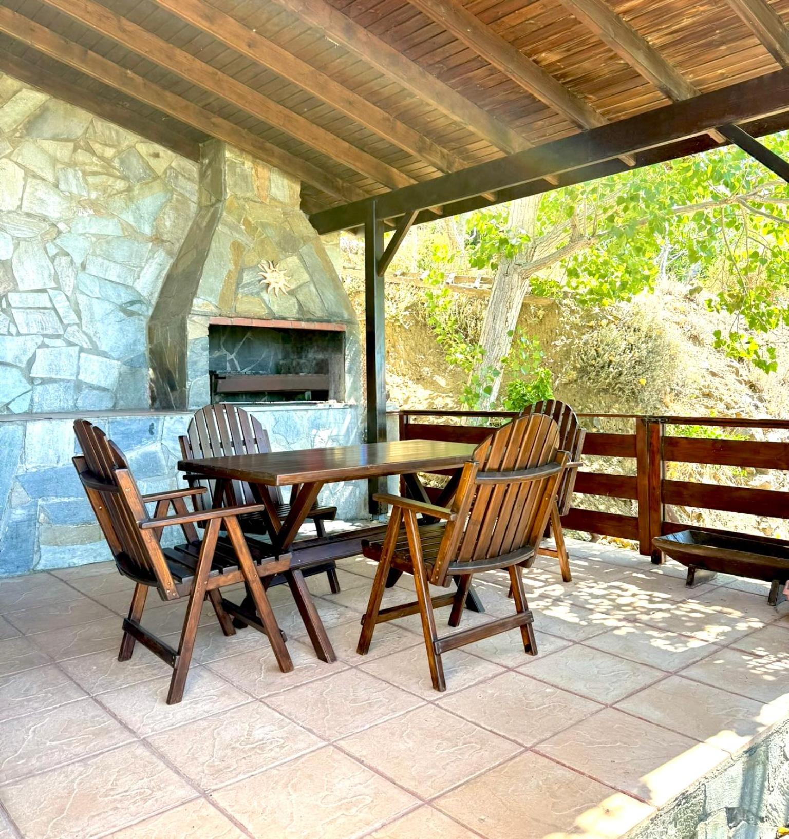 Apokas Country House