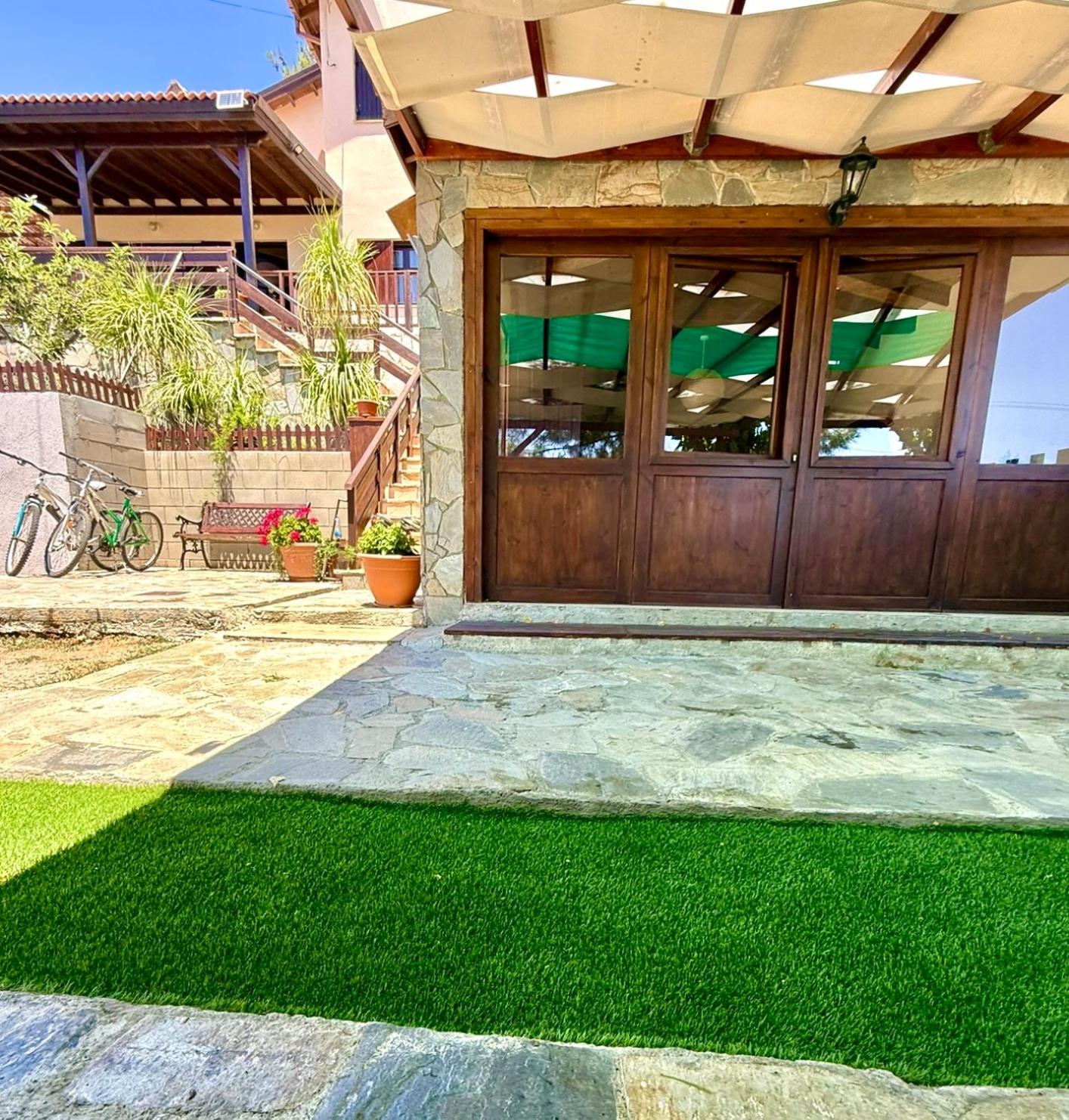 Apokas Country House