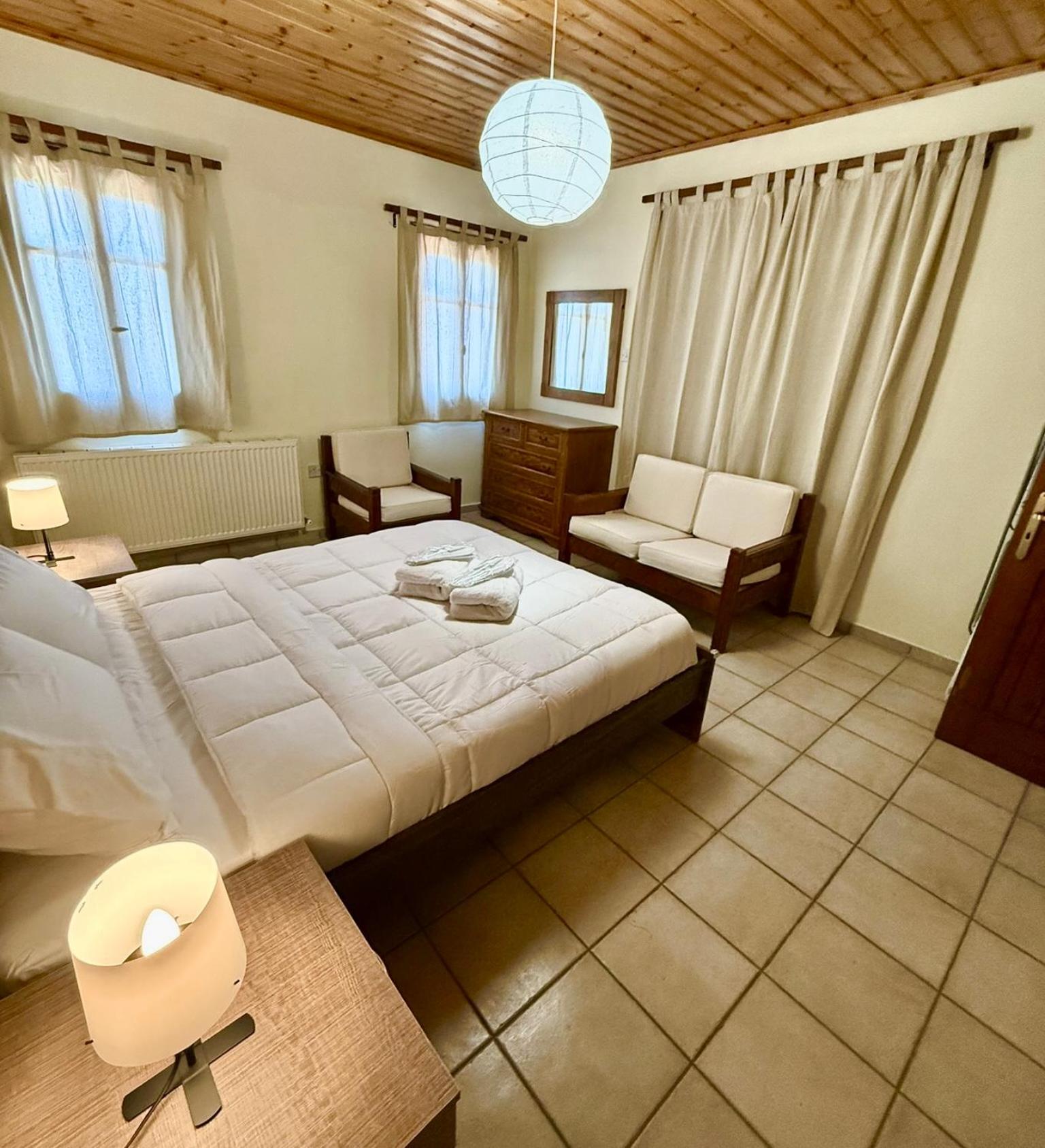 Apokas Country House