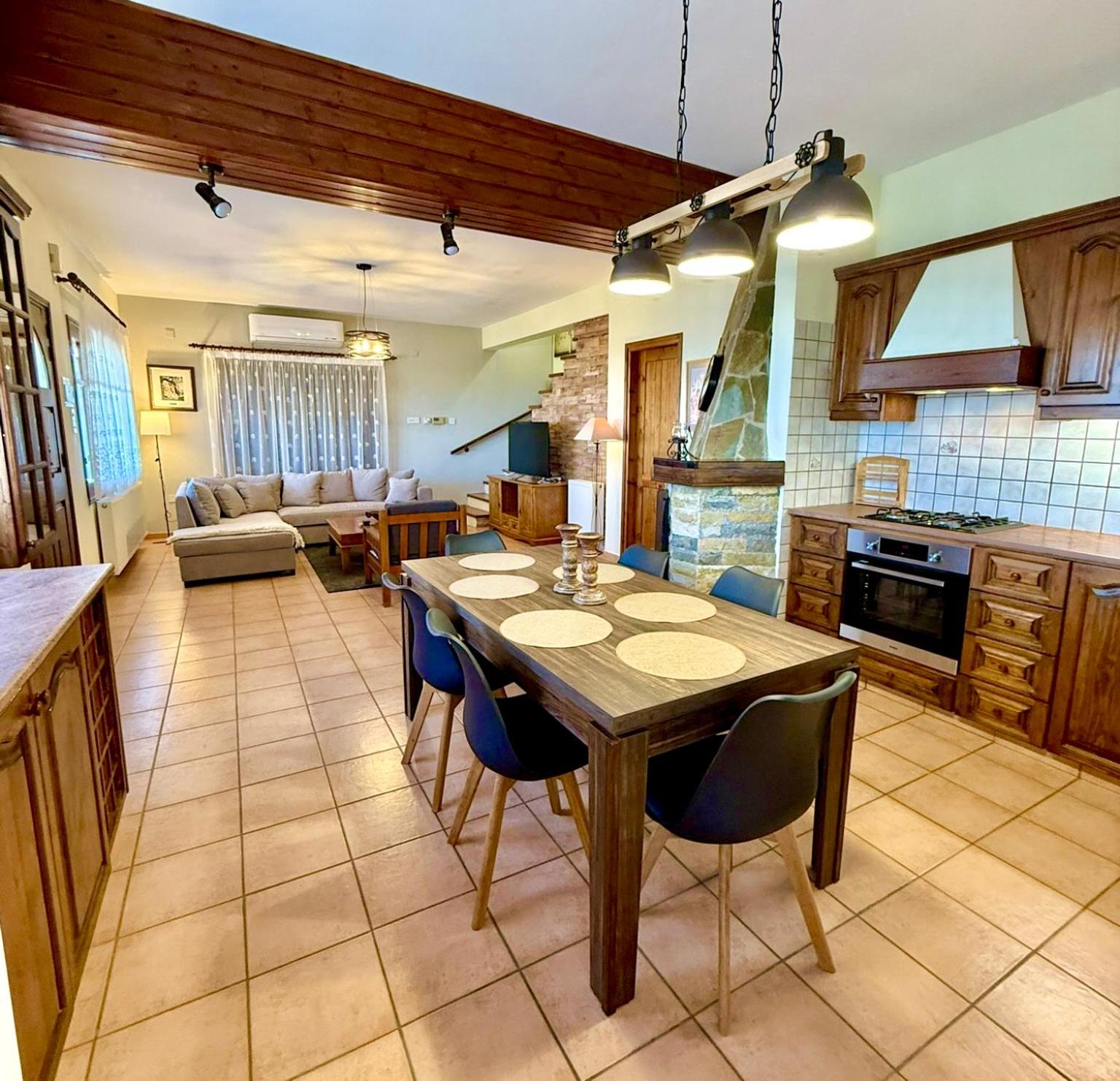 Apokas Country House