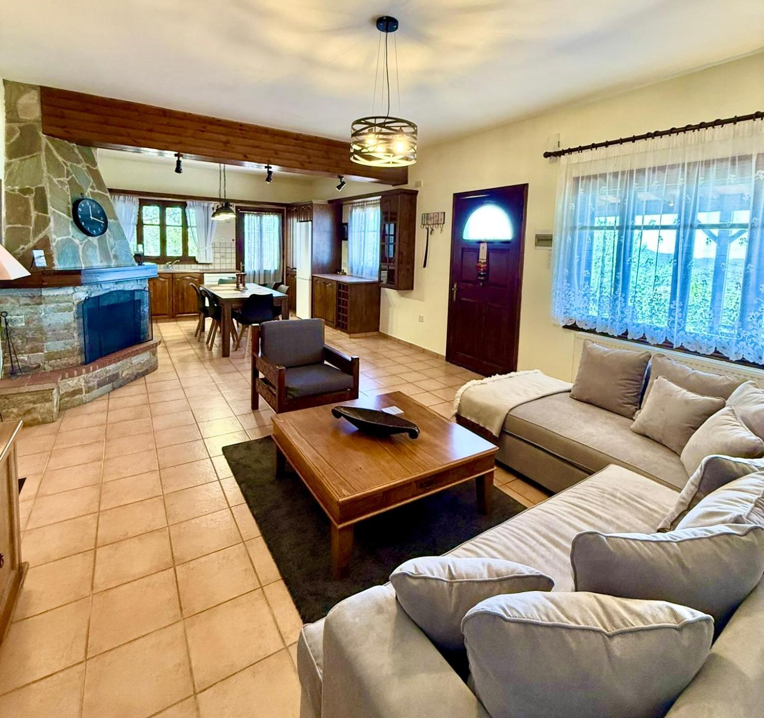 Apokas Country House