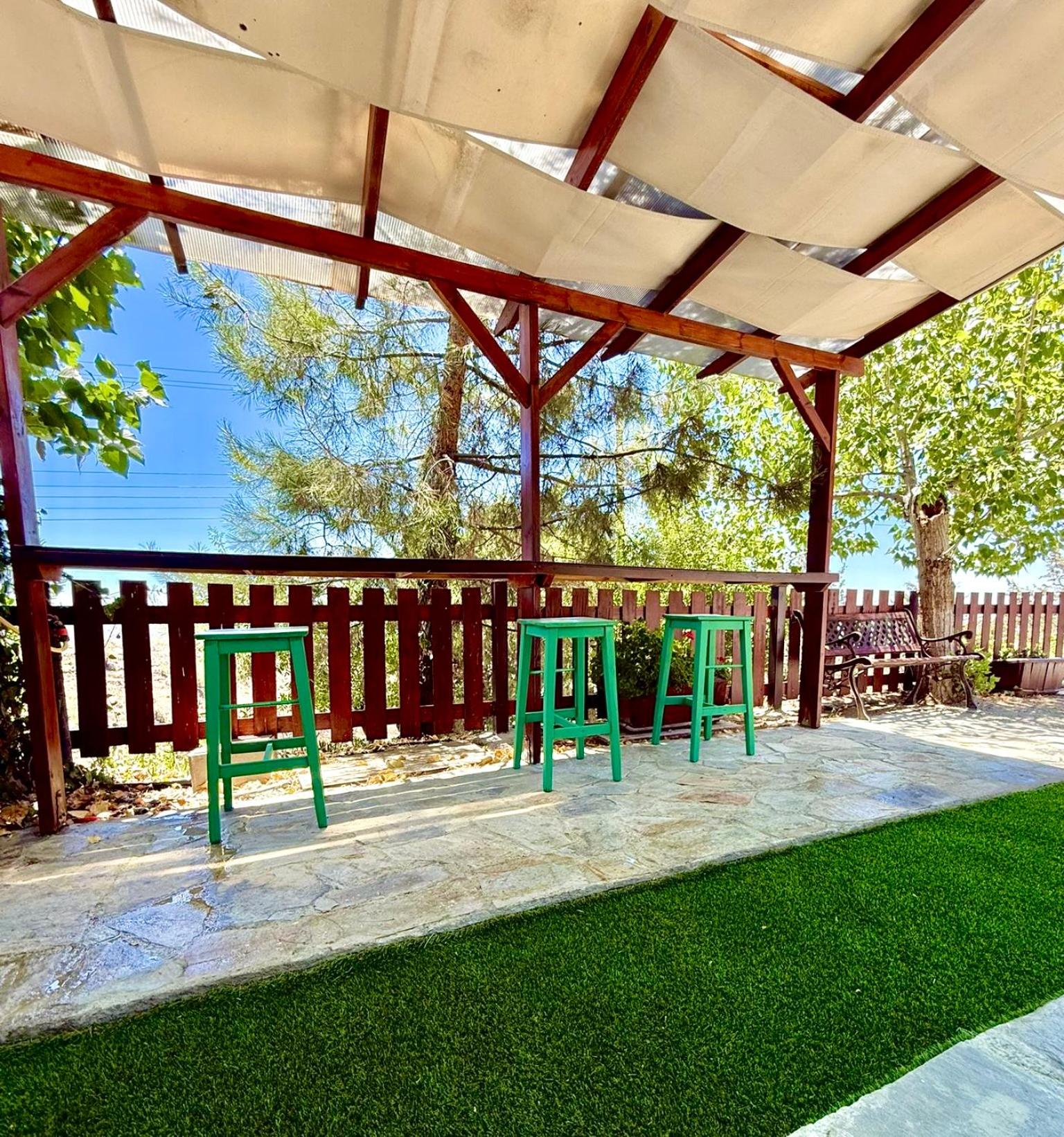 Apokas Country House