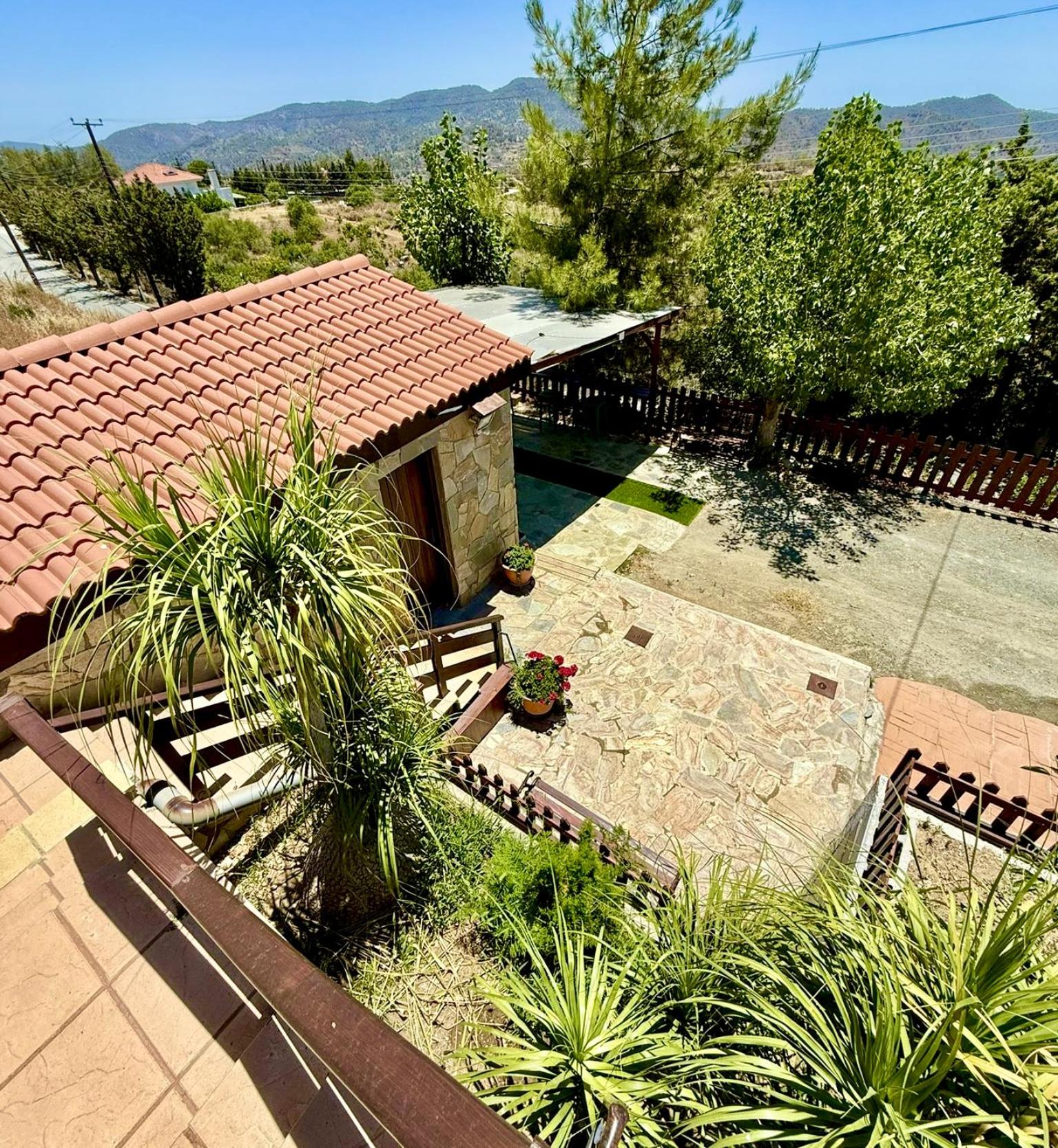 Apokas Country House