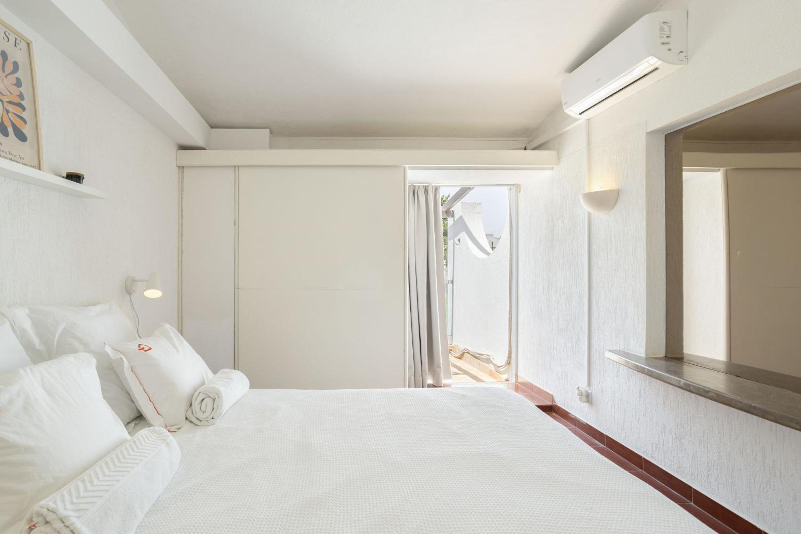 Pedras del Rei 398 Apartment, by Hopstays