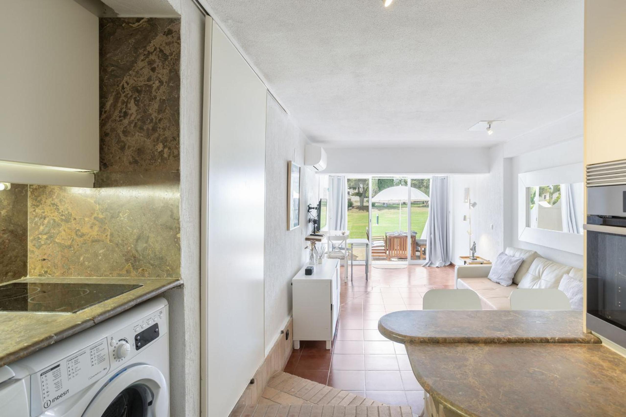 Pedras del Rei 398 Apartment, by Hopstays
