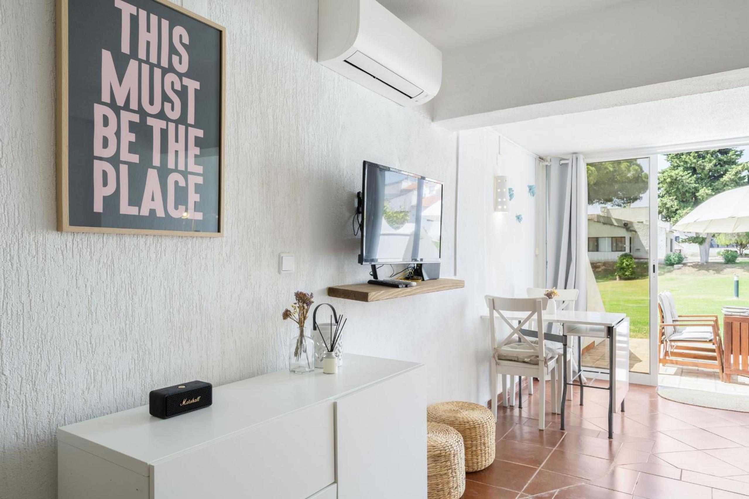 Pedras del Rei 398 Apartment, by Hopstays