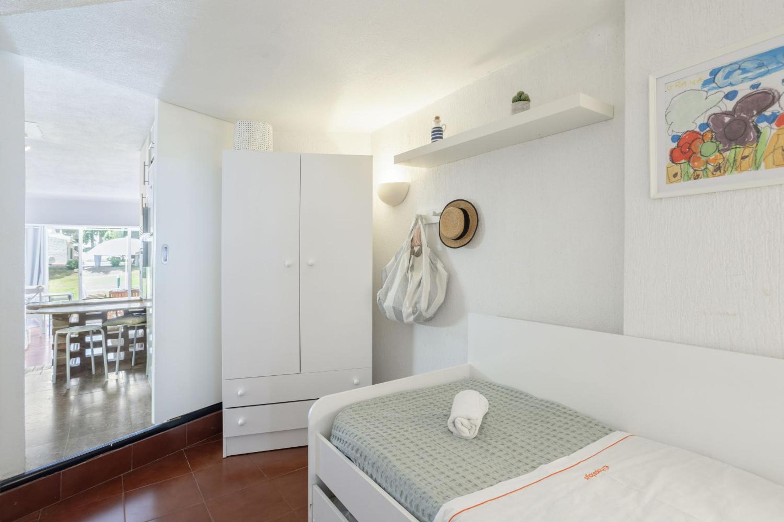 Pedras del Rei 398 Apartment, by Hopstays