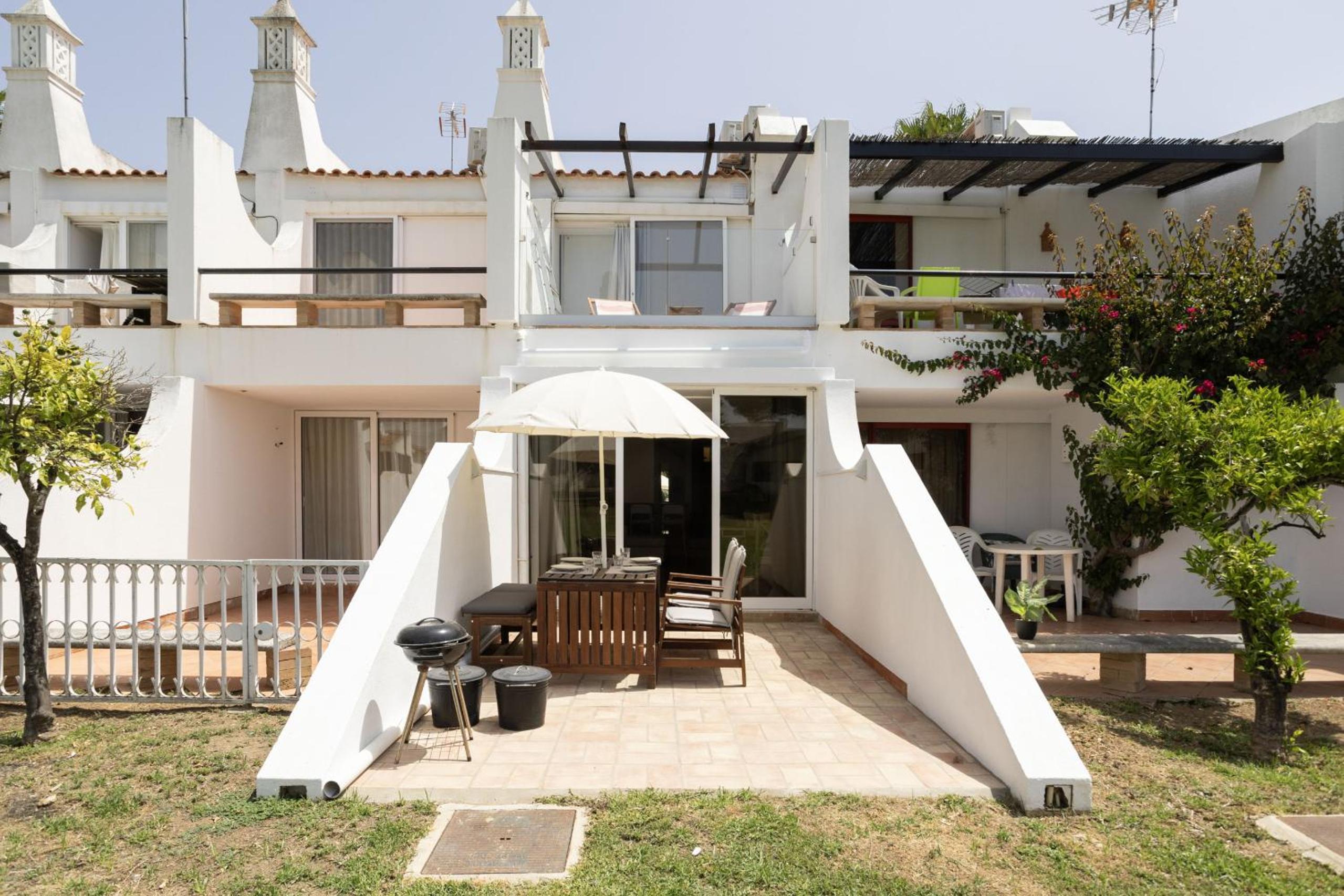 Pedras del Rei 398 Apartment, by Hopstays