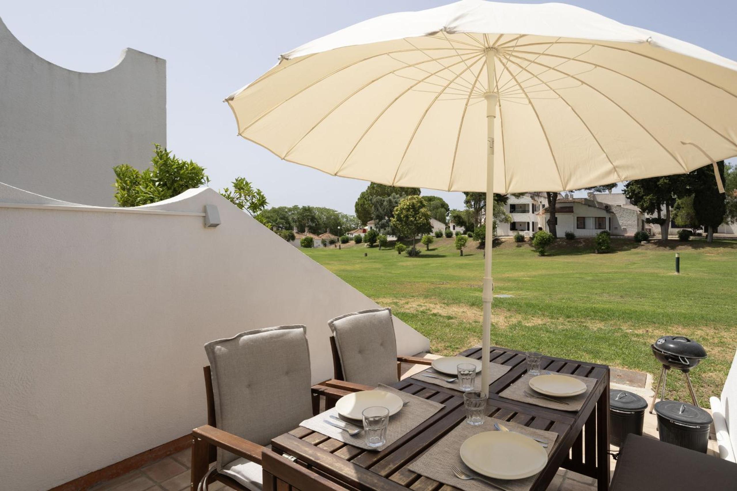 Pedras del Rei 398 Apartment, by Hopstays
