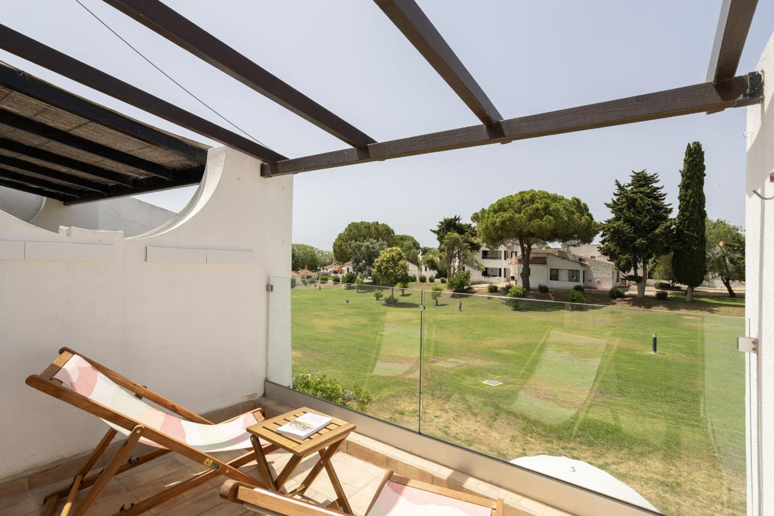 Pedras del Rei 398 Apartment, by Hopstays