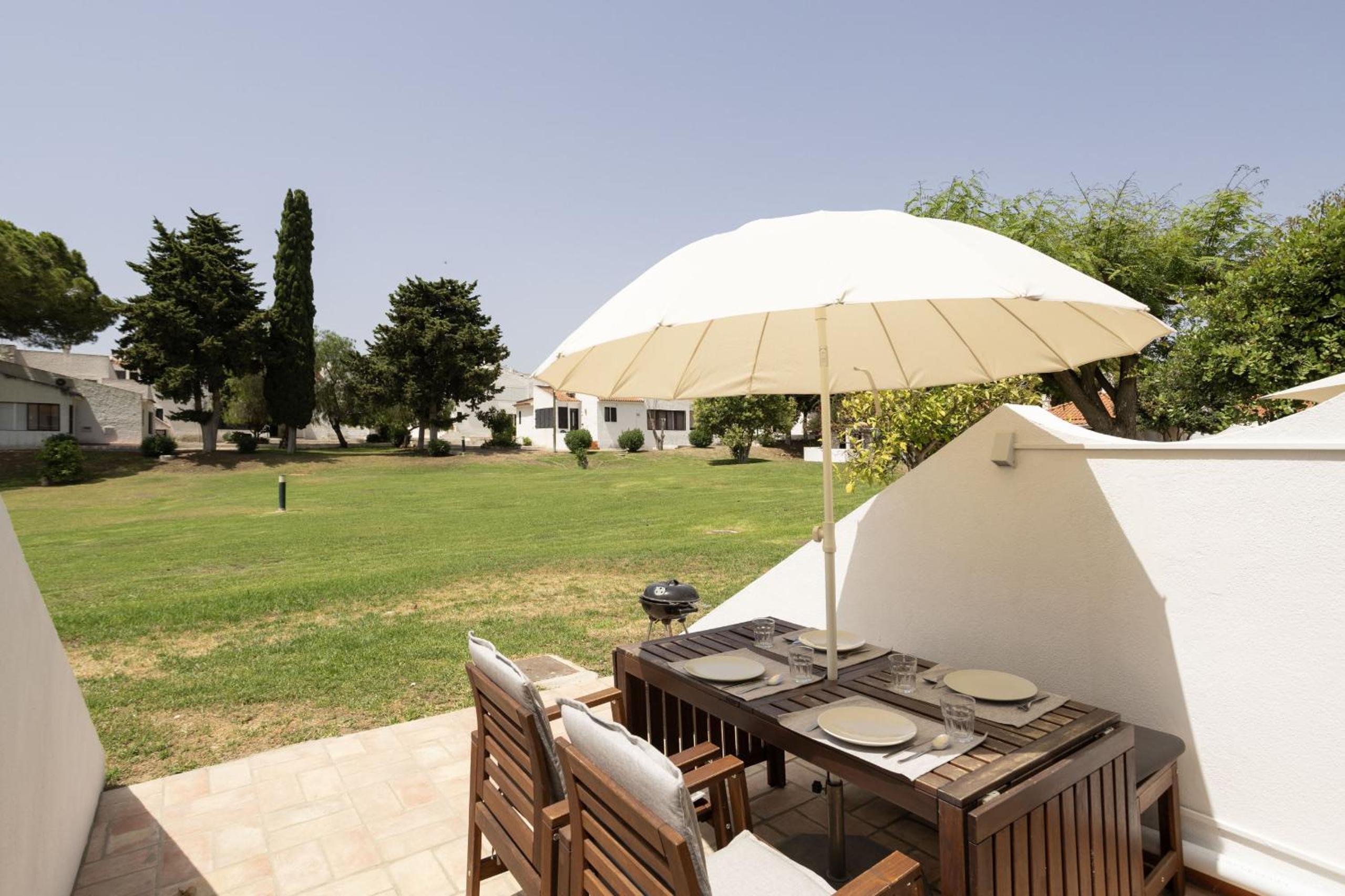 Pedras del Rei 398 Apartment, by Hopstays