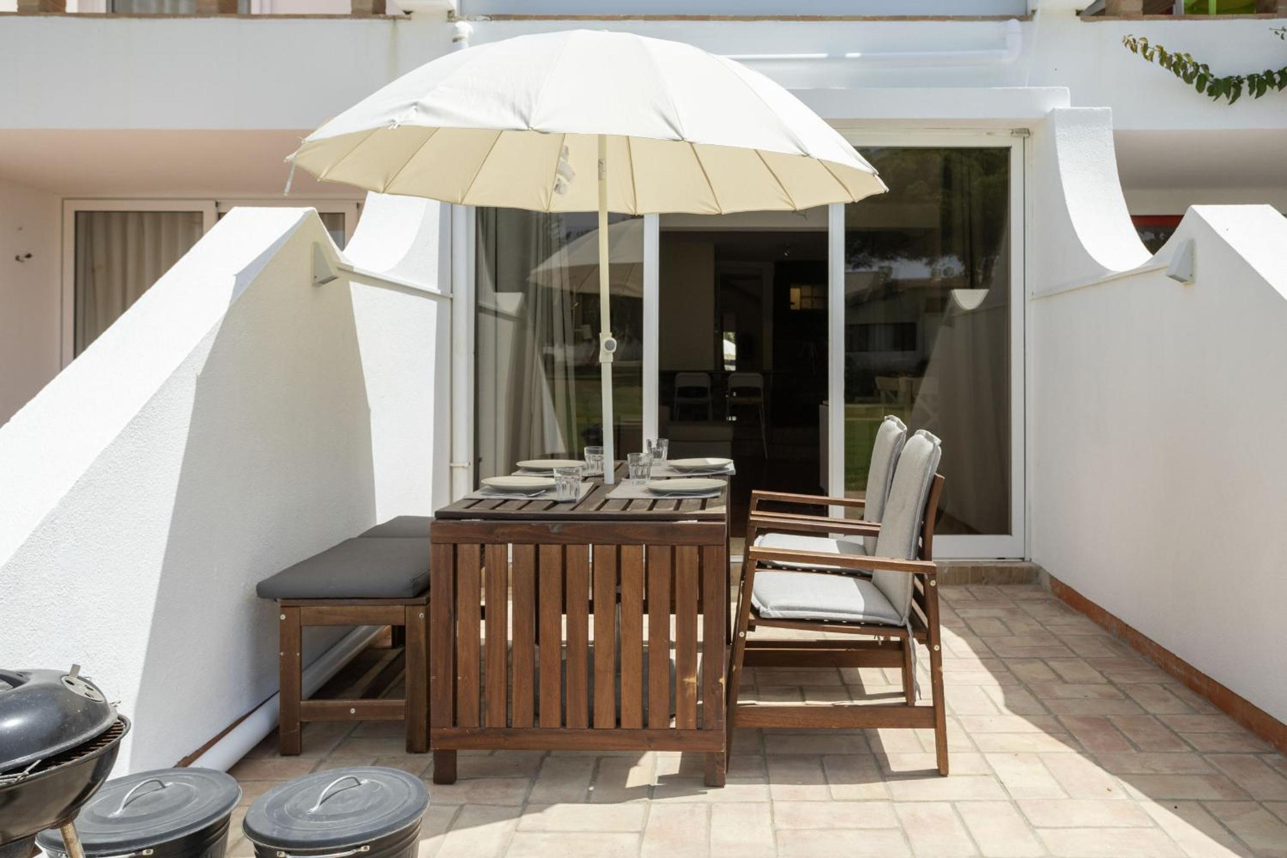 Pedras del Rei 398 Apartment, by Hopstays